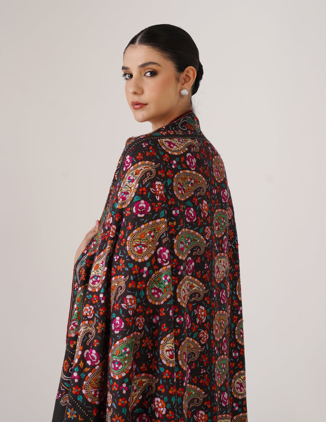 Kashmiri Handwoven Pashmina Sozni Shawl Jaalidar – Black &amp; Grey | Multicolour Heritage - Kashmir Box