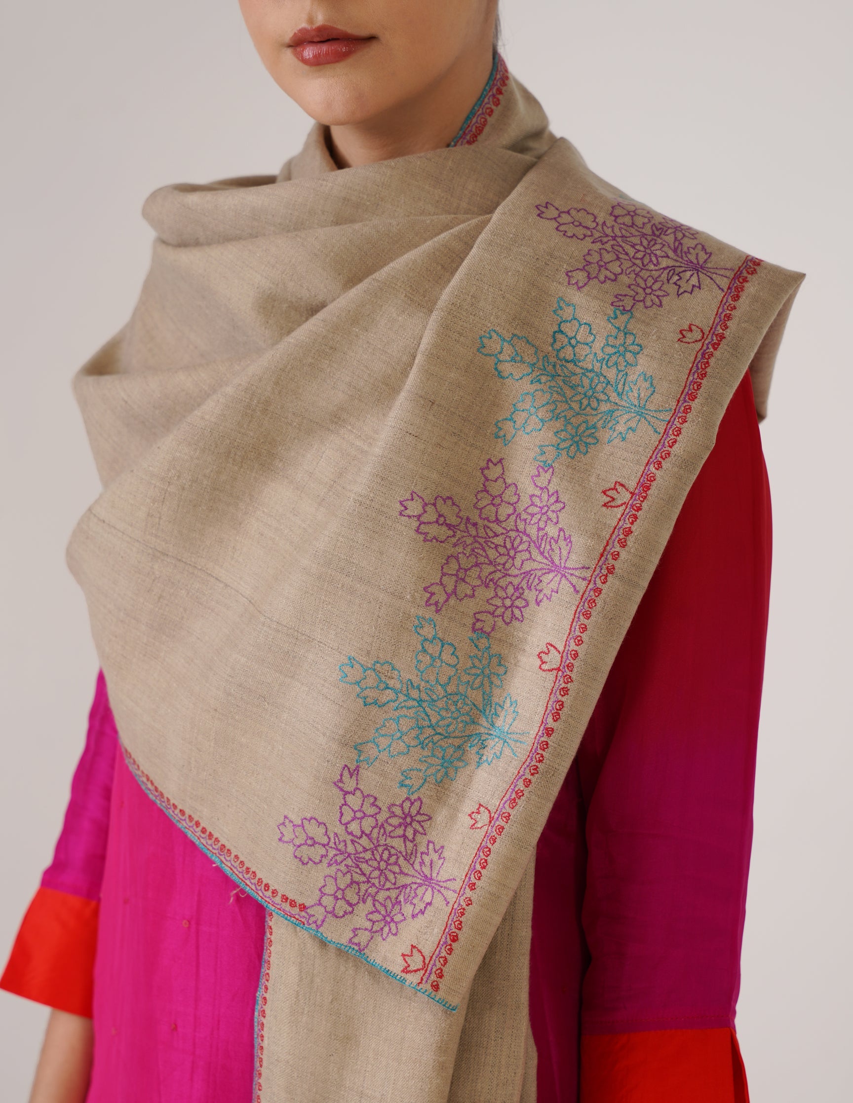 Kashmiri Handwoven Pashmina Sozni Stole Paldaar – Natural | Handwoven Heritage