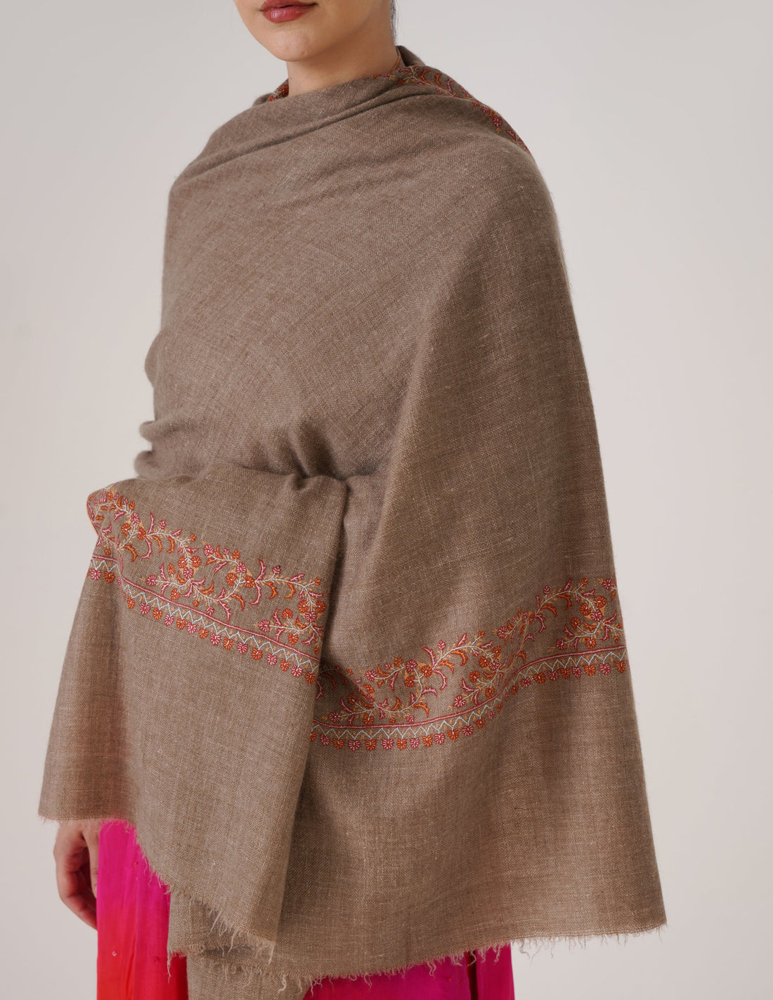 Kashmiri Handwoven Pashmina Sozni Shawl Doredaar – Natural Grey | Handwoven Heritage