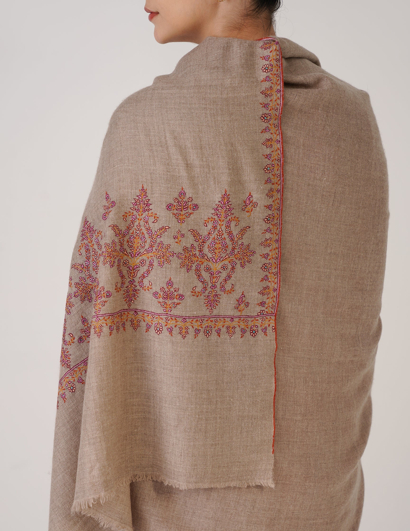 Kashmiri Handwoven Pashmina Sozni Shawl Paldaar – Natural | Handwoven Heritage
