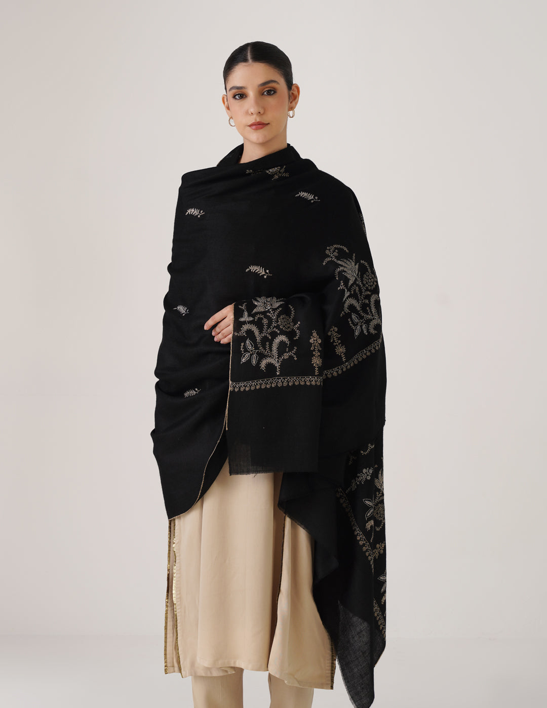 Kashmiri Handwoven Pashmina Sozni Shawl Paldaar – Black | Multicolour Heritage - Kashmir Box