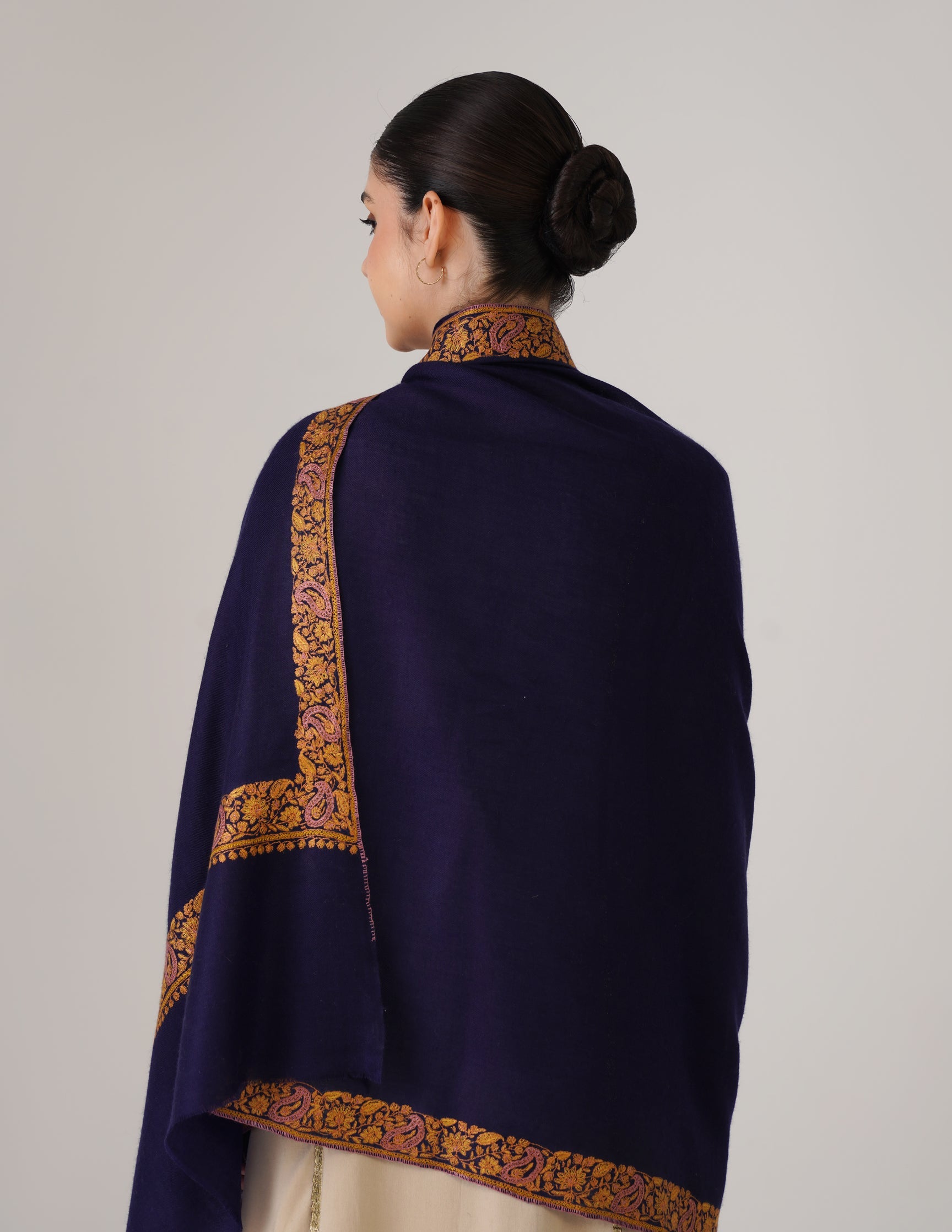 Kashmiri Handwoven Pashmina Sozni Shawl Doredaar – Navy Blue | Multicolour Heritage - Kashmir Box