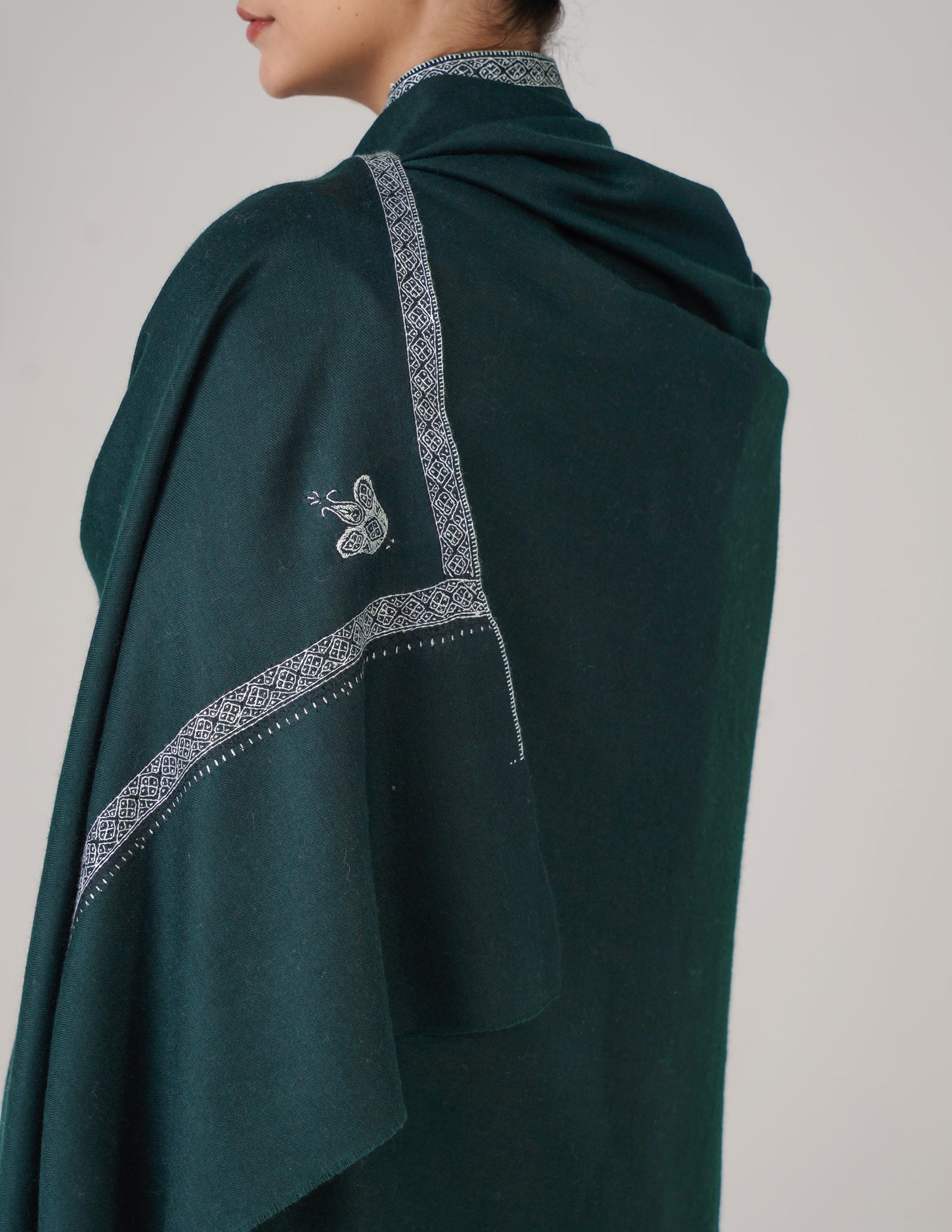 Kashmiri Handwoven Pashmina Sozni Shawl Hashidaar – Bottle Green | Light Green &amp; Black Heritage - Kashmir Box