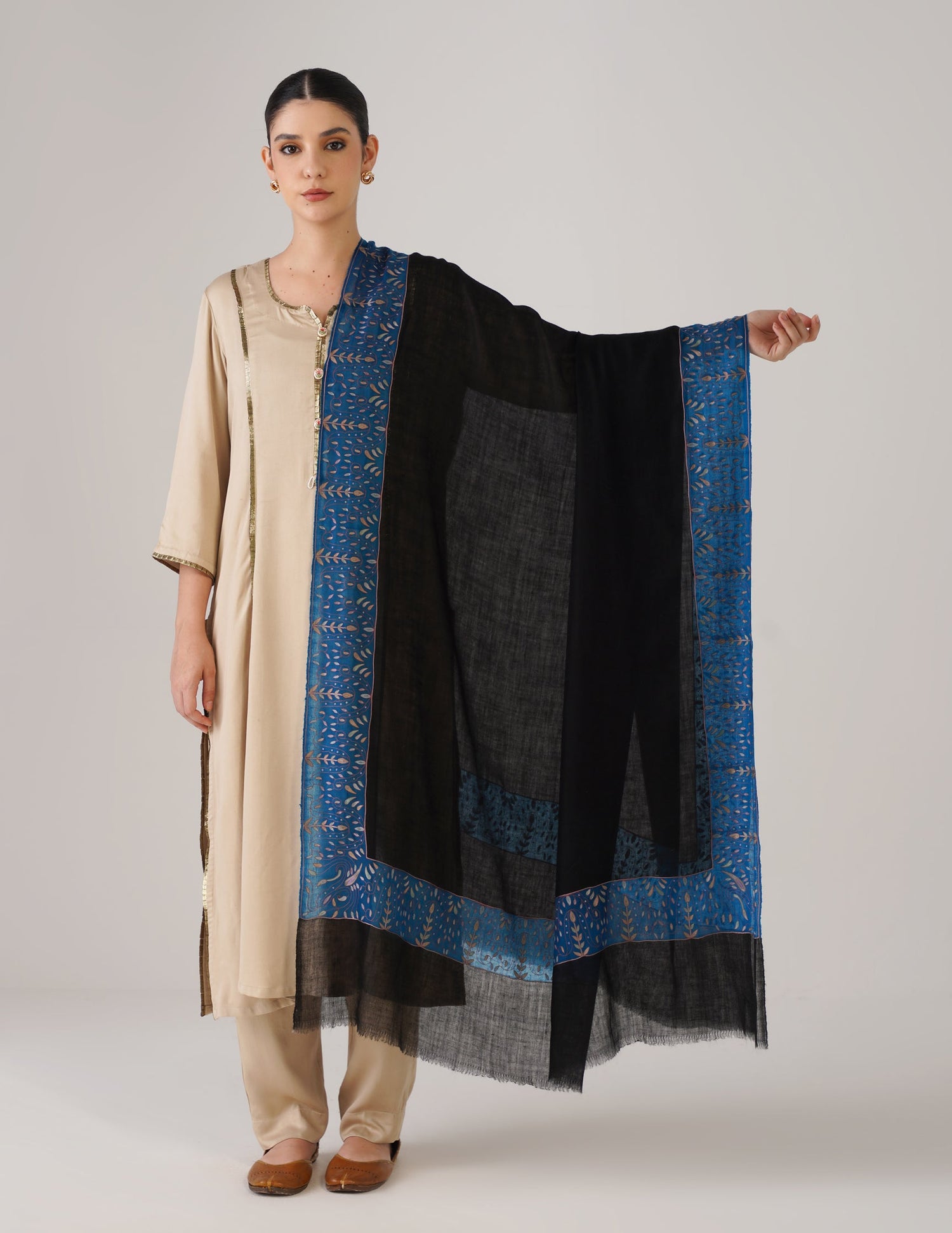 Kashmiri Handwoven Pashmina Sozni Shawl Modern Design – Black | Multicolour Heritage - Kashmir Box