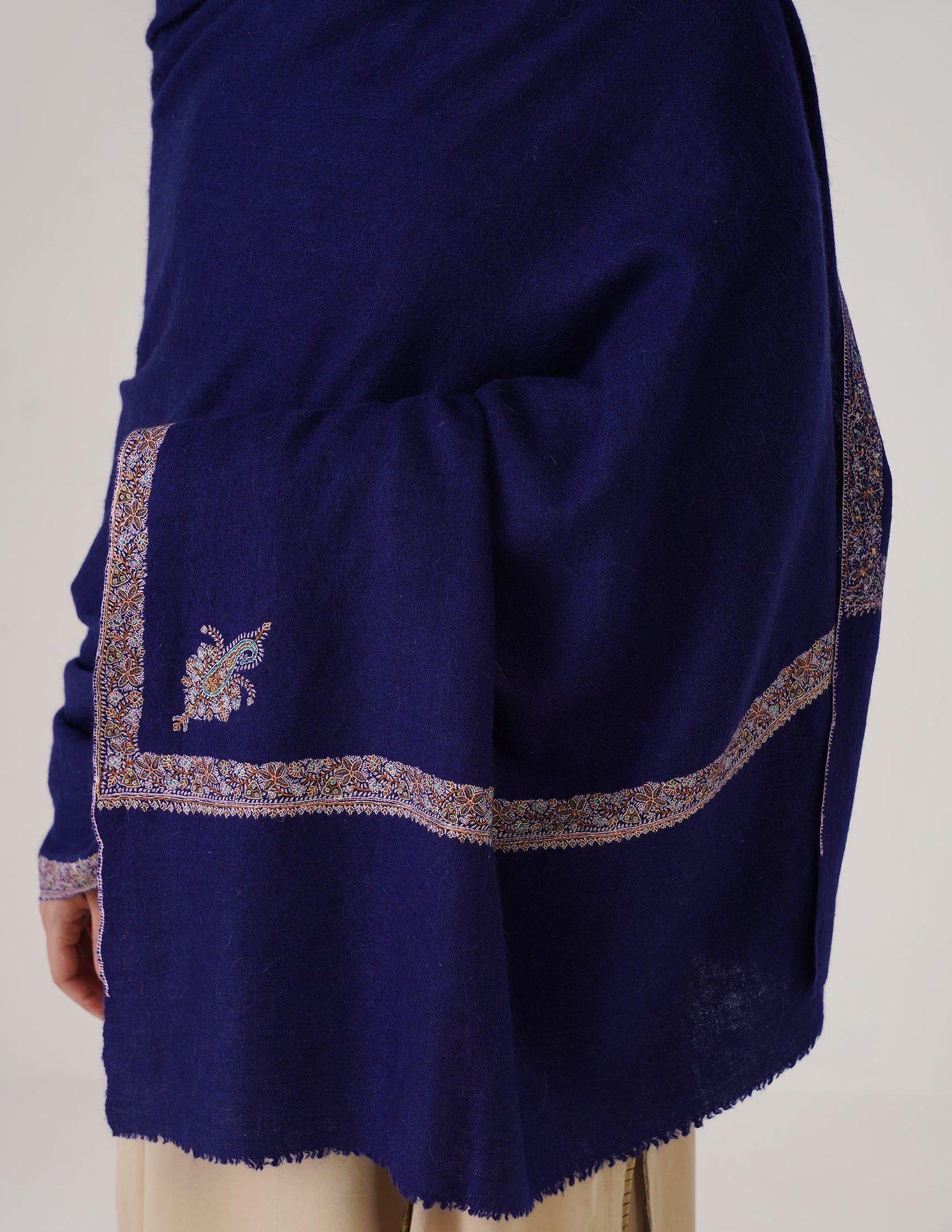 Kashmiri Handwoven Pashmina Sozni Hashidaar Shawl – Navy Blue | Luxury Heritage