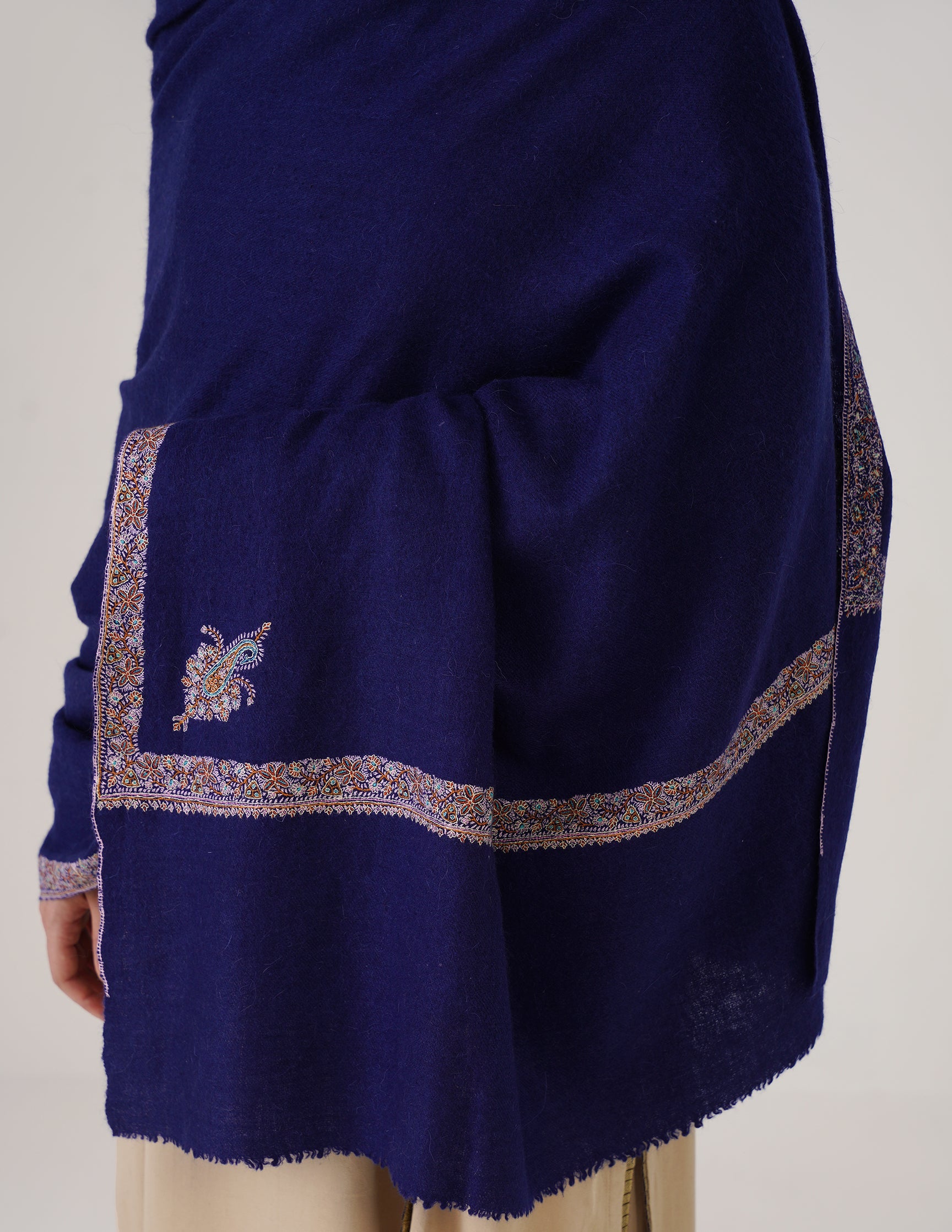 Kashmiri Handwoven Pashmina Sozni Hashidaar Shawl – Navy Blue | Luxury Heritage