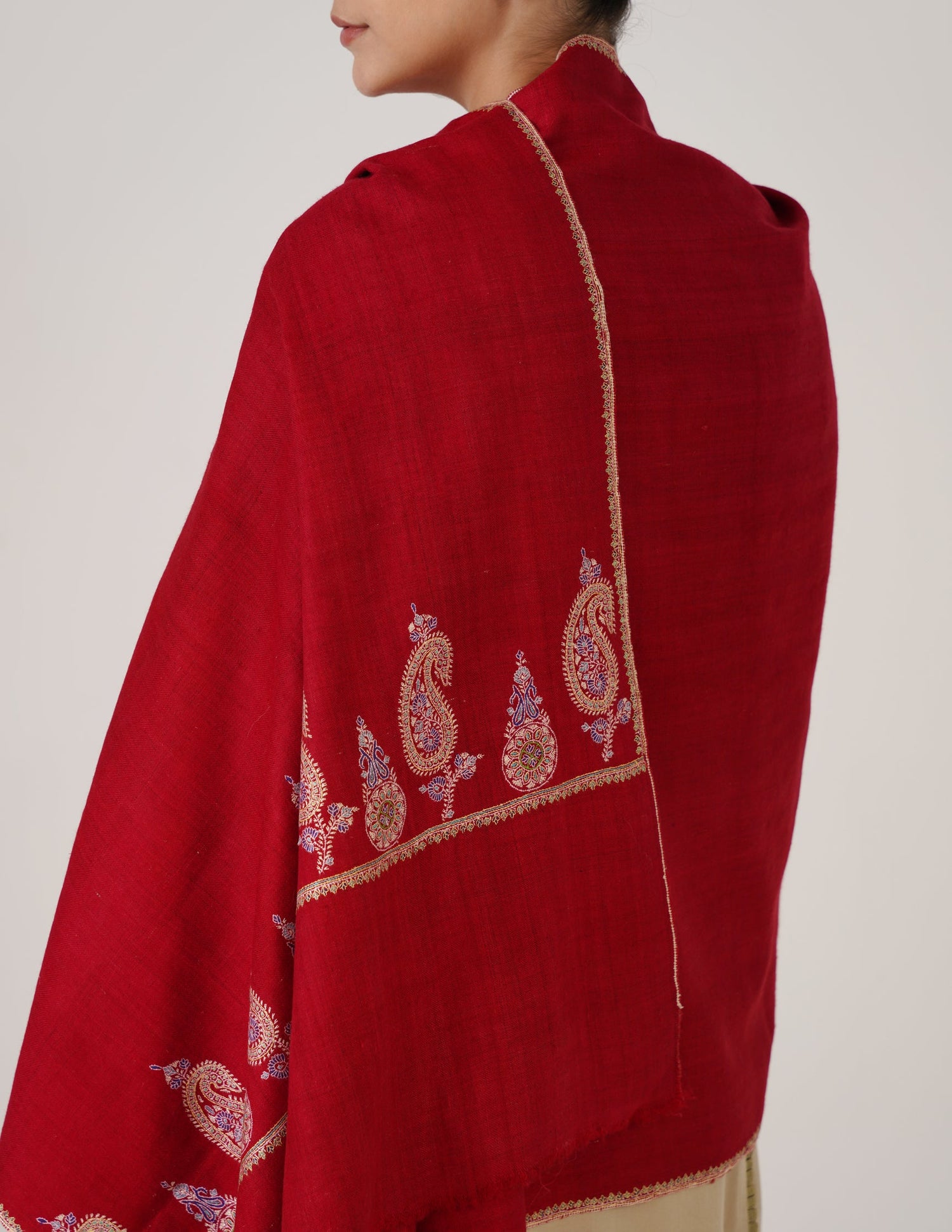 Kashmiri Handwoven Pashmina Sozni Stole Doredaar – Blood Red | Handwoven Heritage