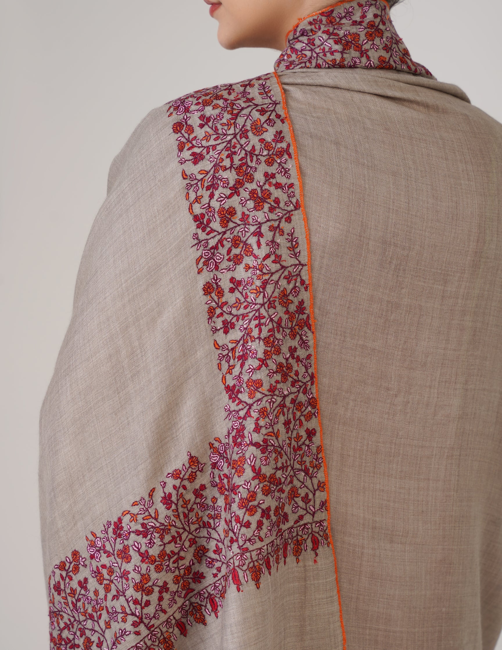 Kashmiri Handwoven Pashmina Sozni Shawl Paldaar – Grey | Multicolour Heritage - Kashmir Box