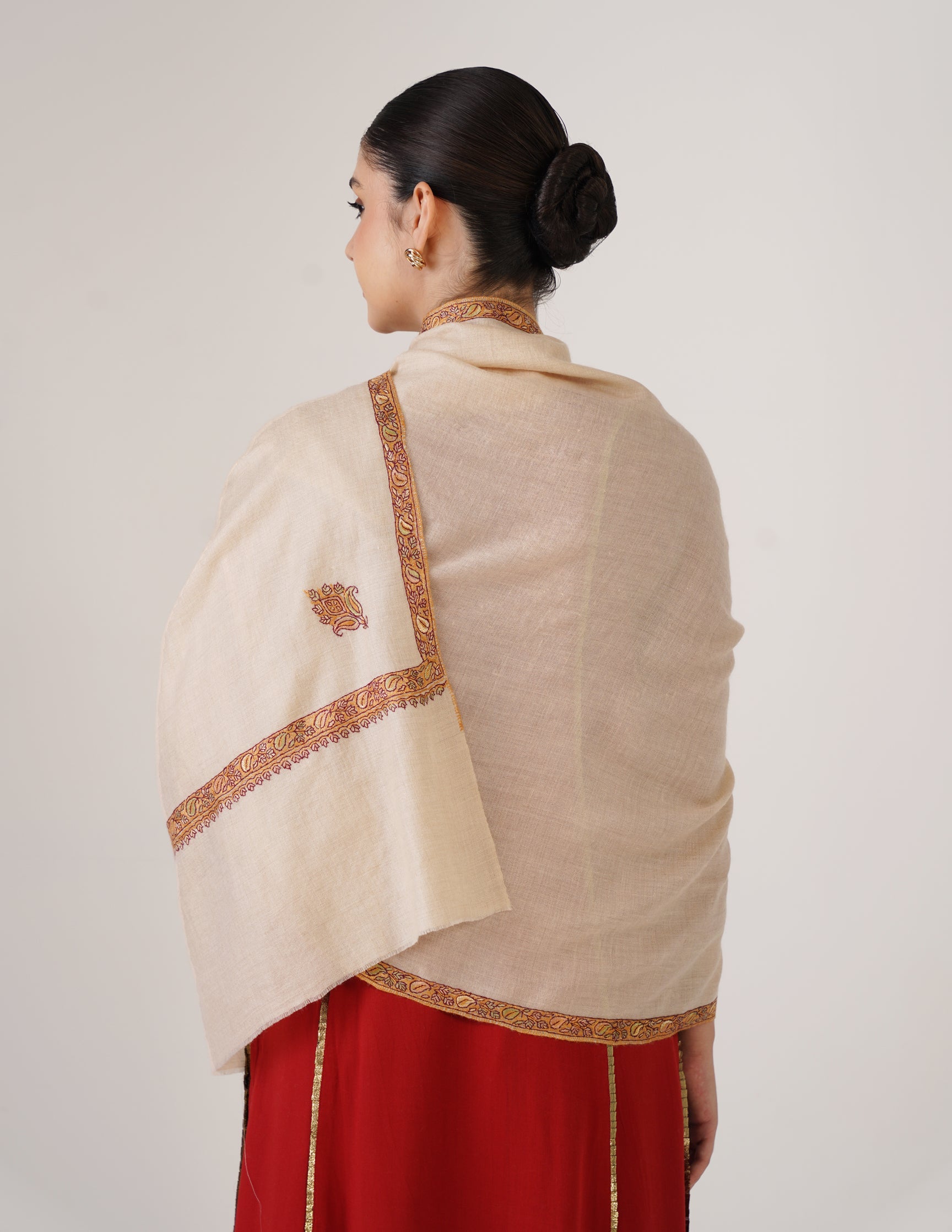 Kashmiri Handwoven Pashmina Sozni Stole Hashidaar – Off White | Multicolour Heritage - Kashmir Box