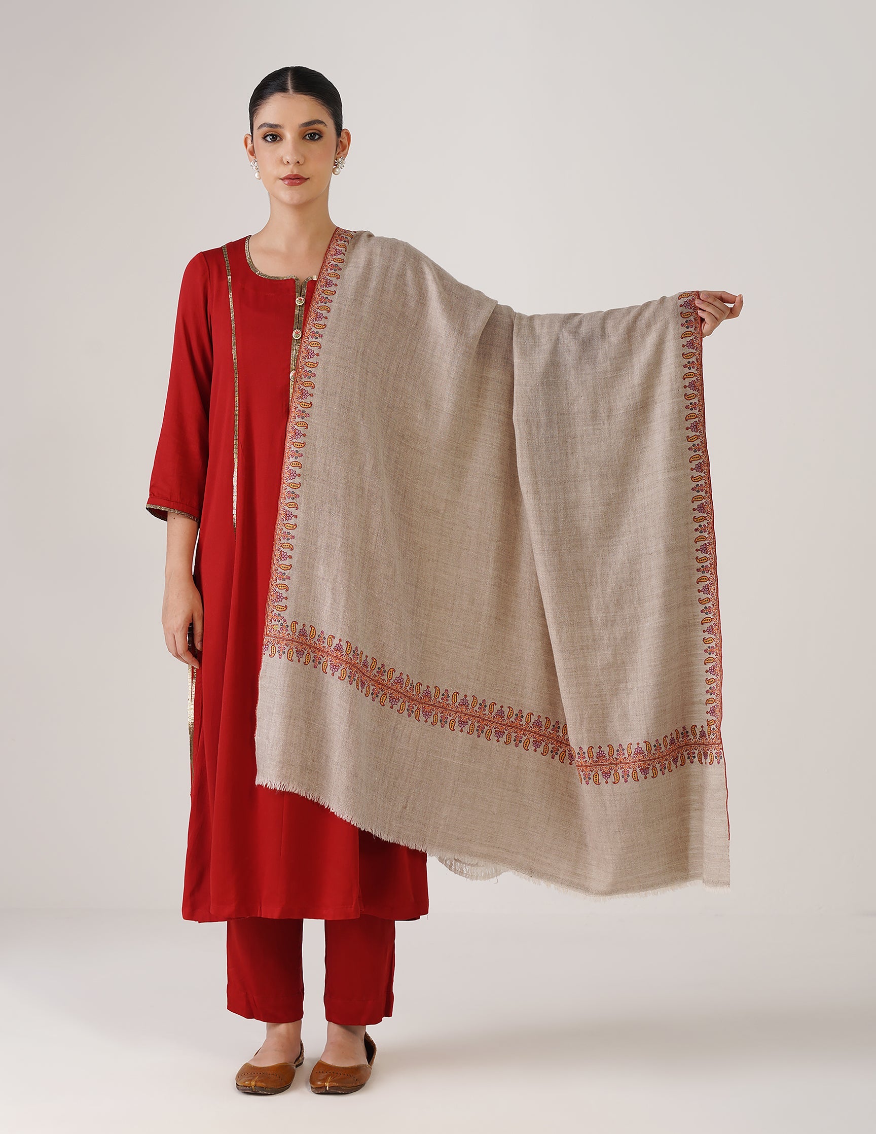 Kashmiri Handwoven Pashmina Sozni Shawl Doredaar – Natural White | Handwoven Heritage