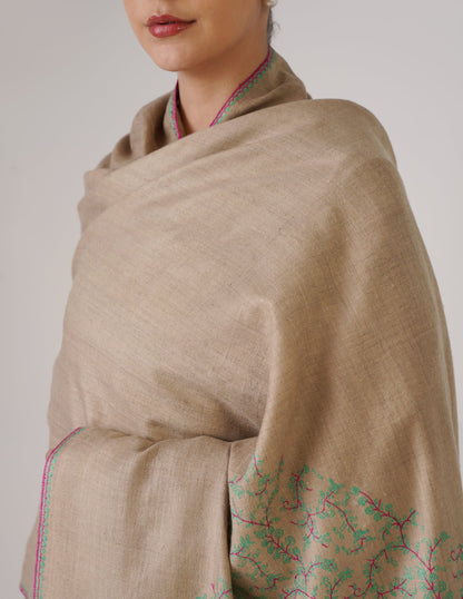Kashmiri Handwoven Pashmina Sozni Stole Paldaar – Natural | Handwoven Heritage