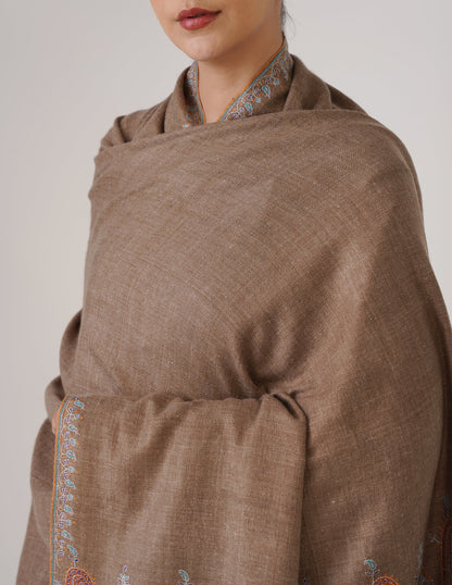 Kashmiri Handwoven Pashmina Sozni Shawl Paldaar – Natural | Handwoven Heritage