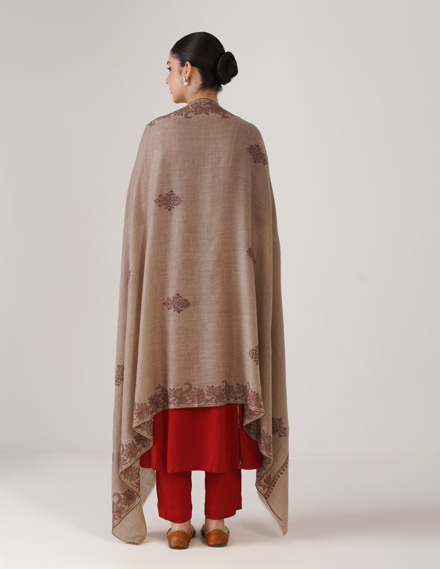 Kashmiri Handwoven Pashmina Sozni Shawl Bootidar – Natural | Brown Heritage - Kashmir Box