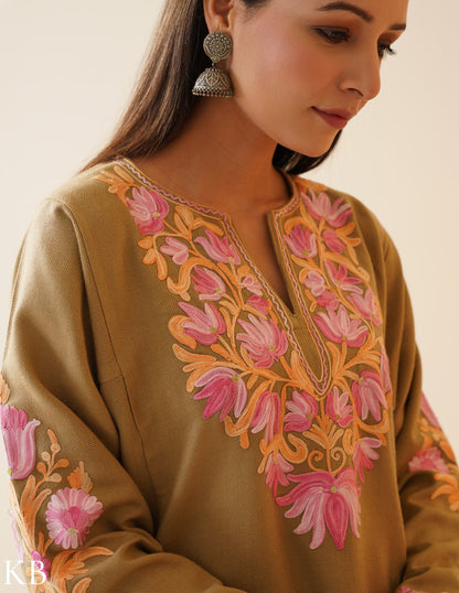 Rang-e-Khizan Lotus Graced Aari Brown Phiran - Kashmir Box