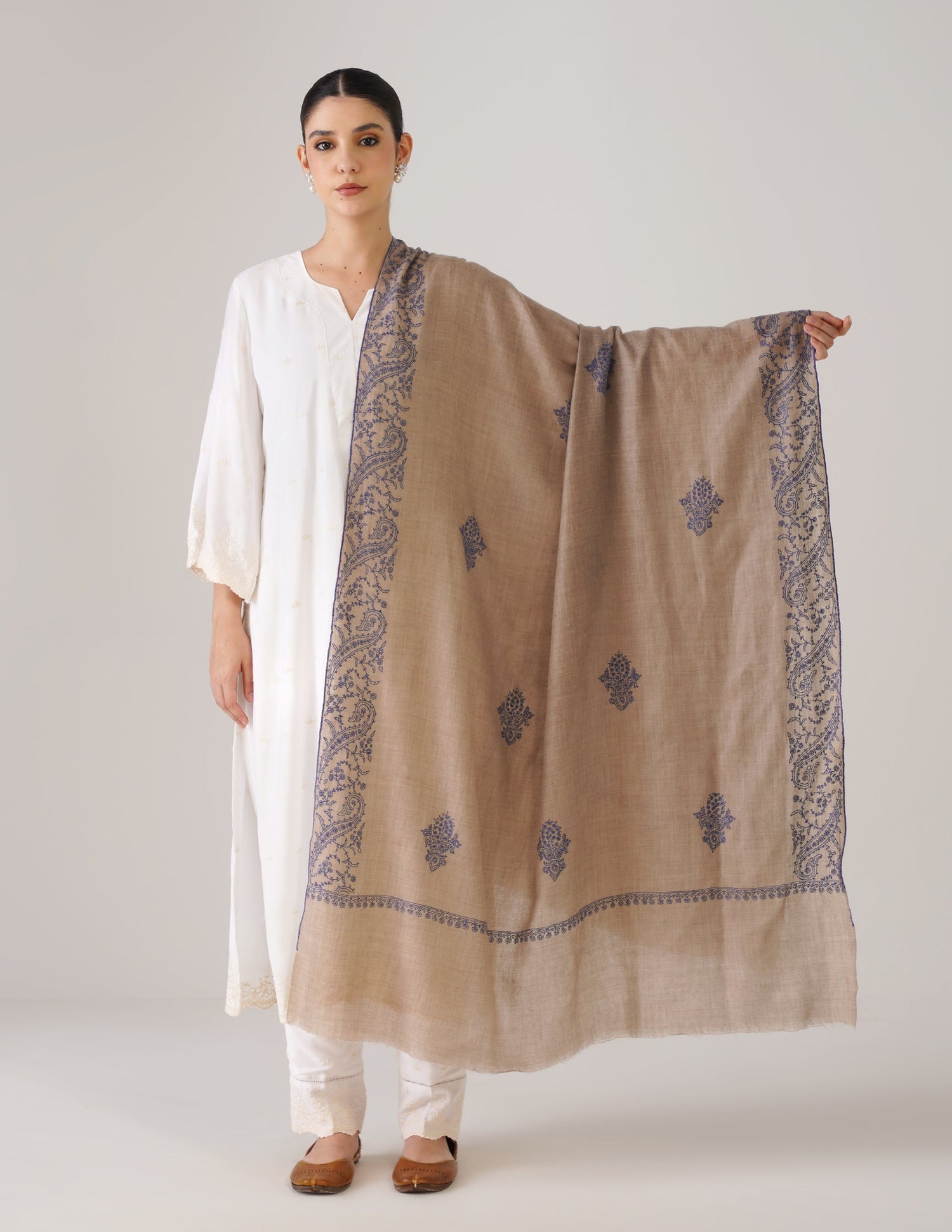 Kashmiri Handwoven Pashmina Sozni Shawl Bootidar – Natural | Blue Heritage - Kashmir Box