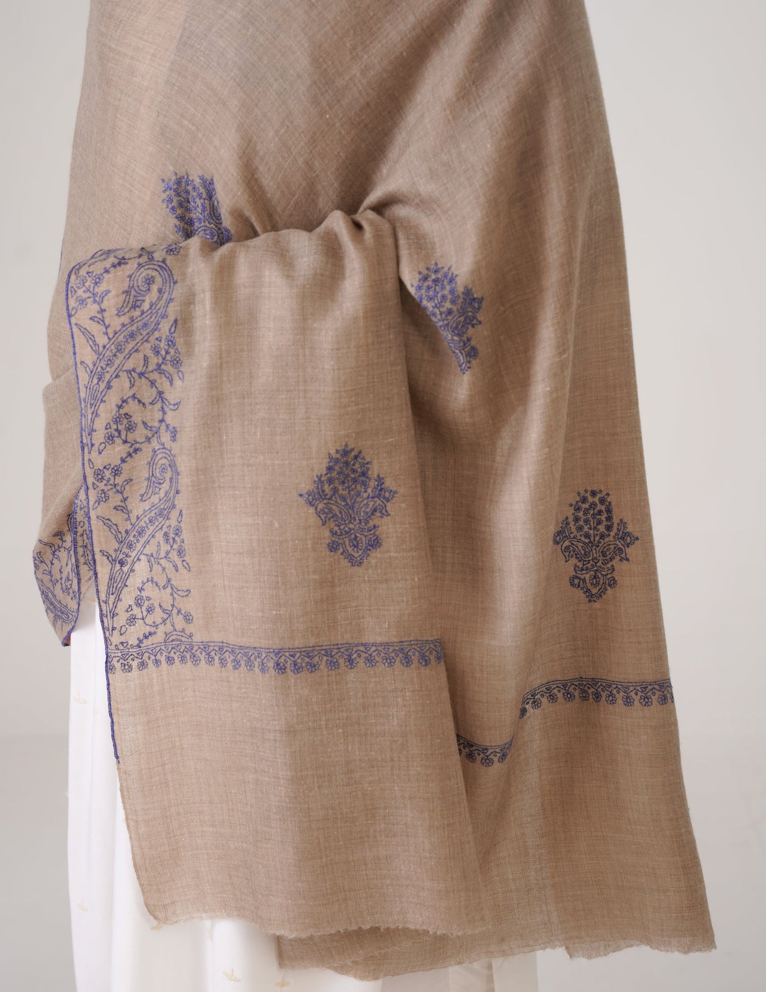 Kashmiri Handwoven Pashmina Sozni Shawl Bootidar – Natural | Blue Heritage - Kashmir Box