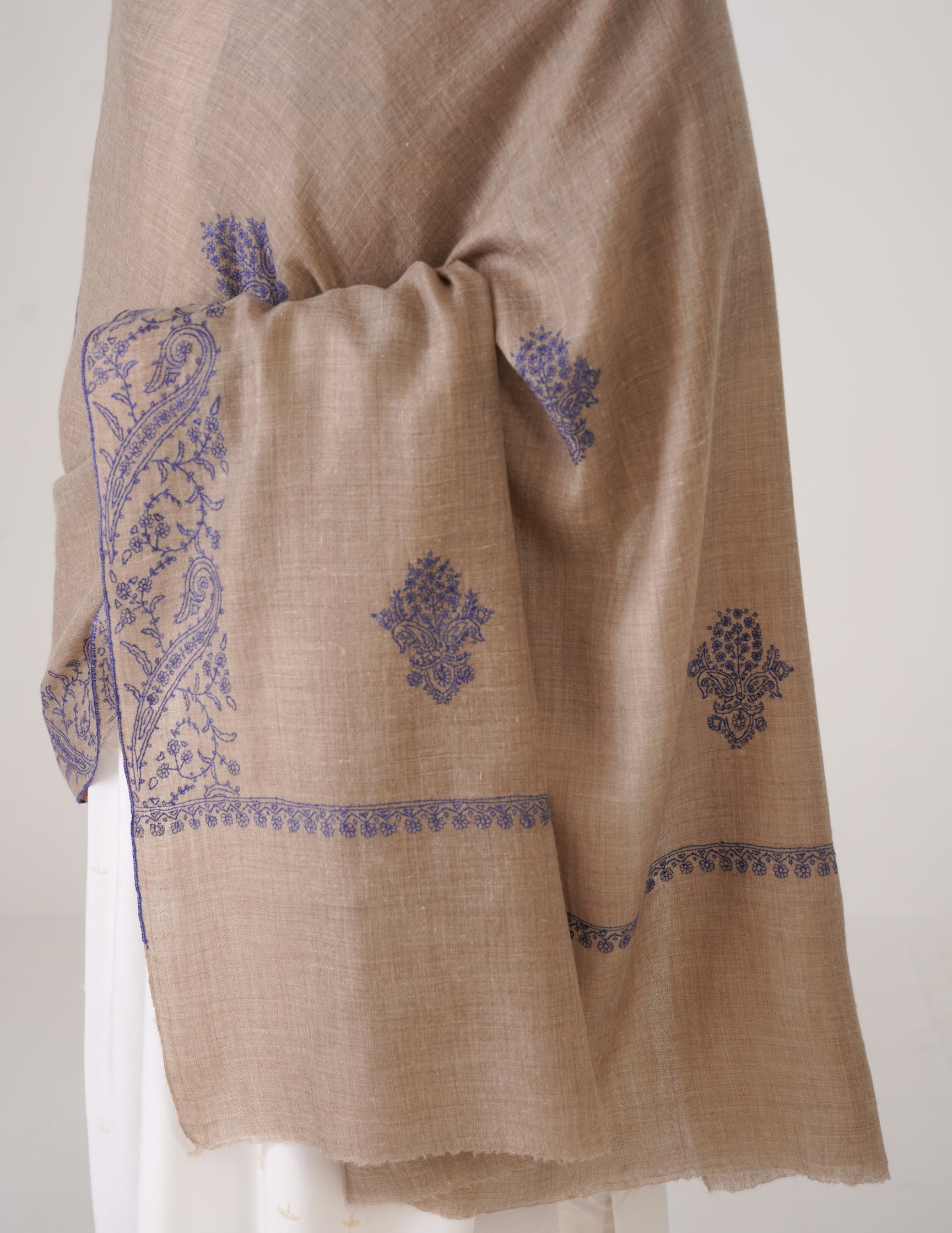 Kashmiri Handwoven Pashmina Sozni Shawl Bootidar – Natural | Blue Heritage - Kashmir Box