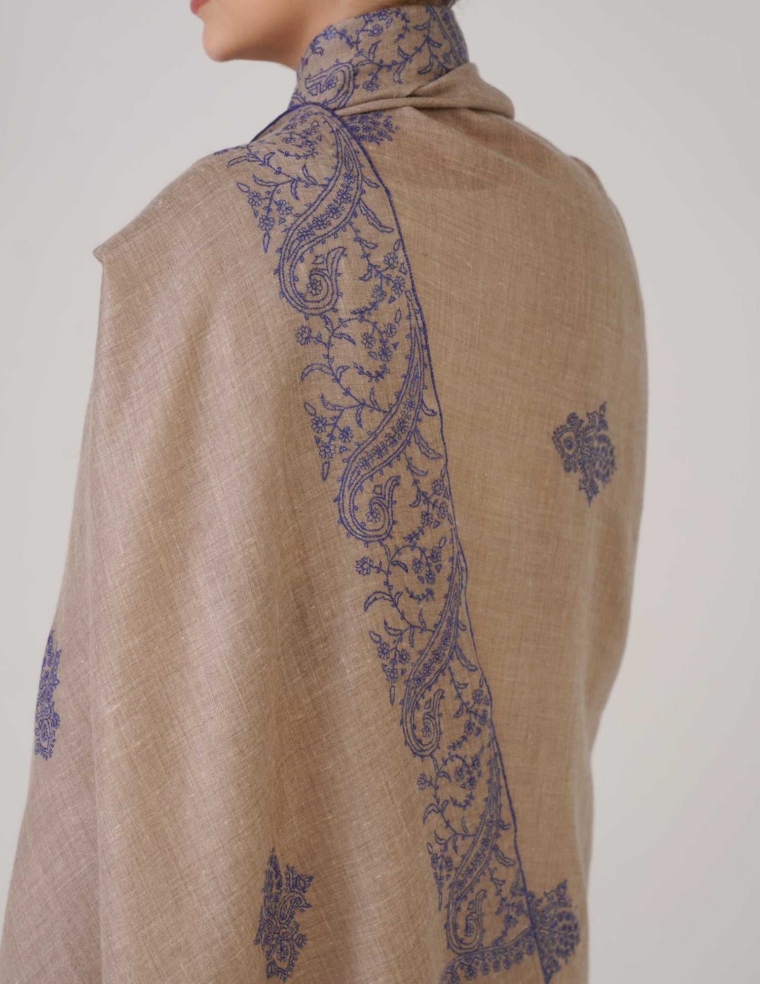 Kashmiri Handwoven Pashmina Sozni Shawl Bootidar – Natural | Blue Heritage - Kashmir Box