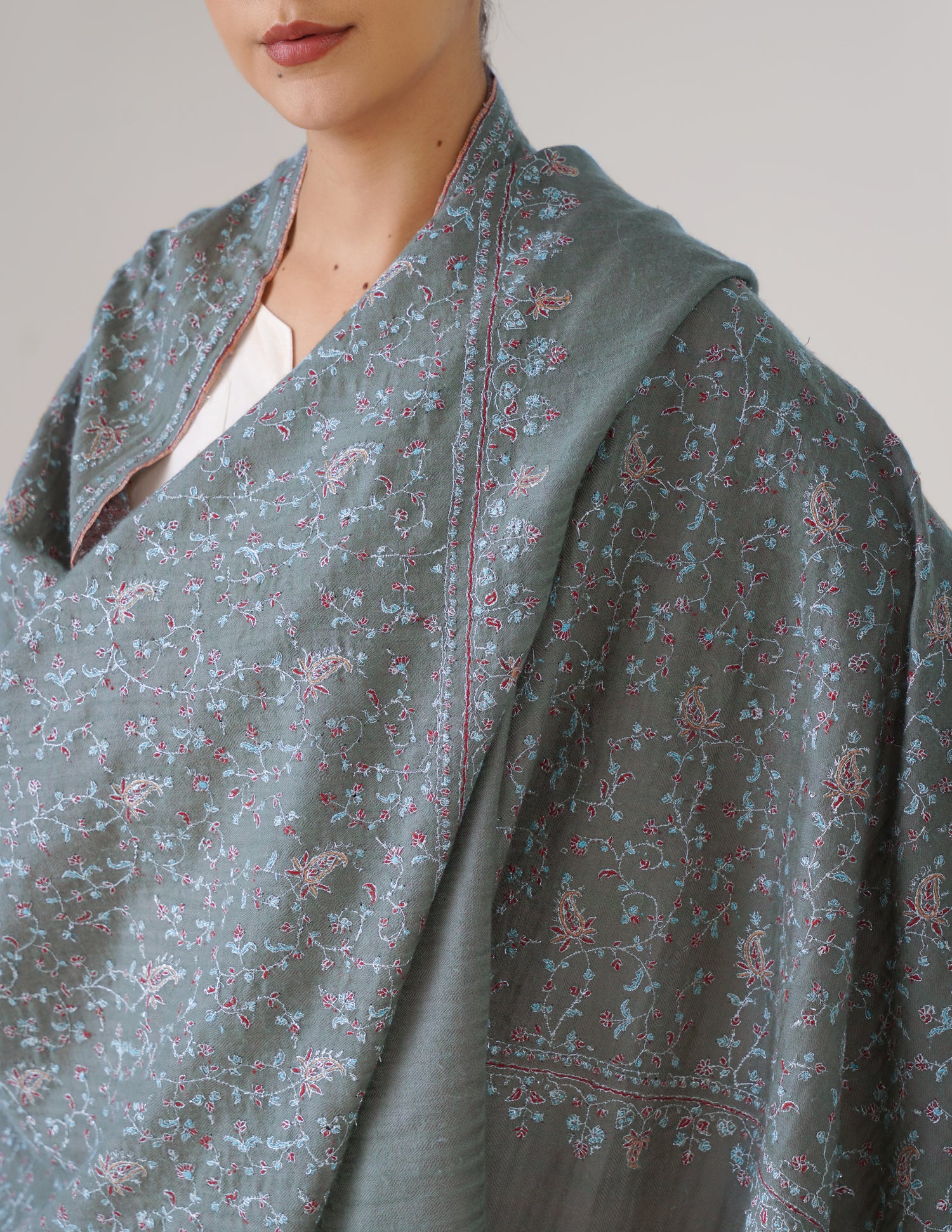 Kashmiri Handwoven Pashmina Sozni-Tilla Shawl – Olive Green | Heritage Luxury