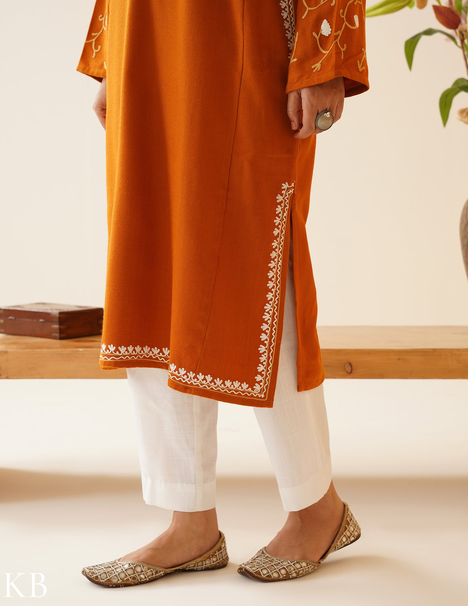 Rang-e-Khizan Marigold Arched Paisley Aari Phiran