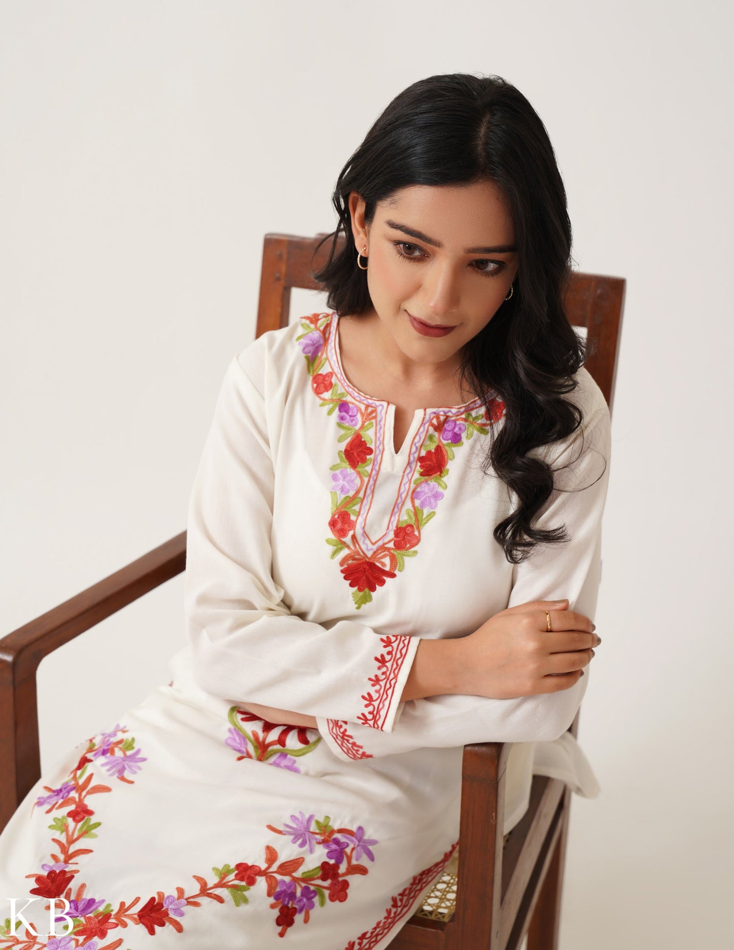 Off-White Aar Twined Floral Embroidery Cotton Kurti - Kashmir Box
