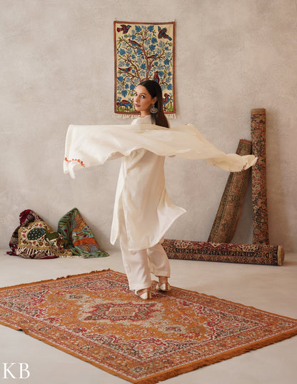 meHER Off-White Kashmiri Aari Woollen Co-ord Set