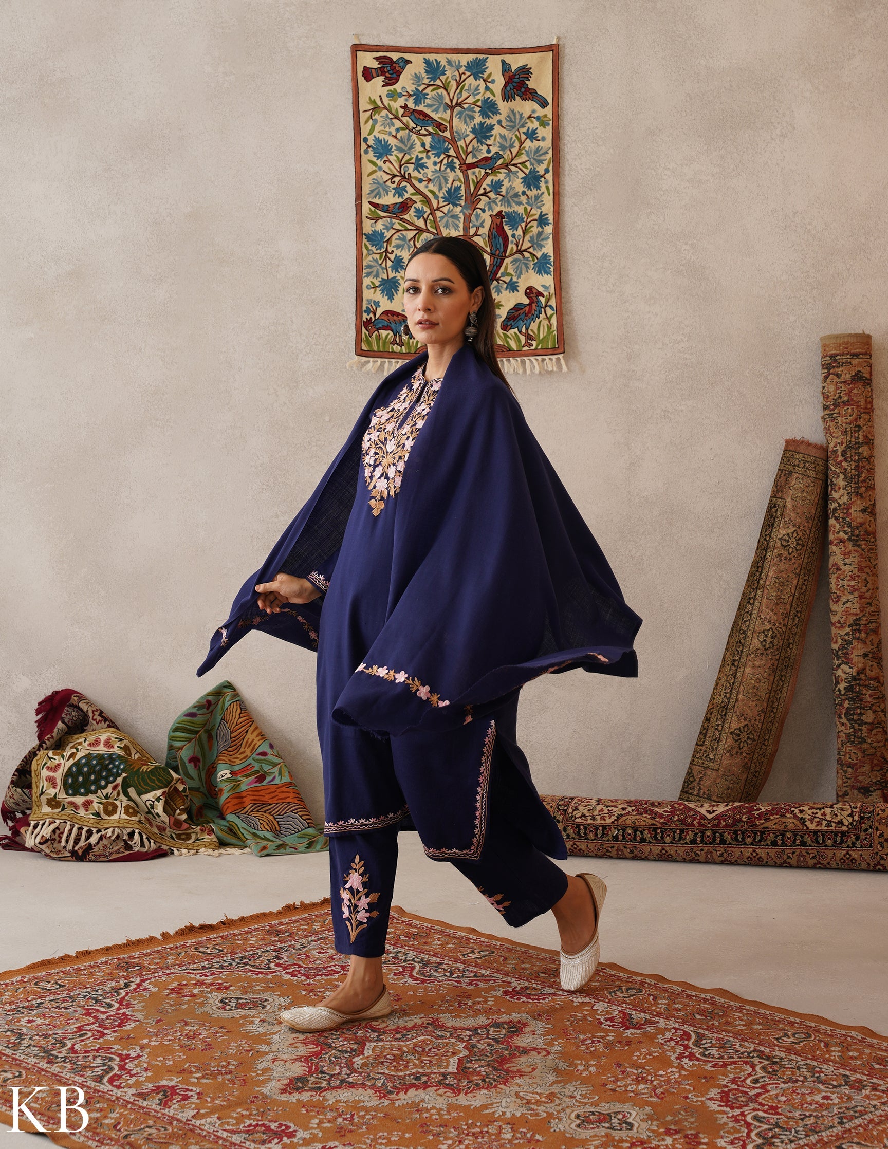 meHER Navy Blue Kashmiri Aari Woollen Co-ord Set - Kashmir Box