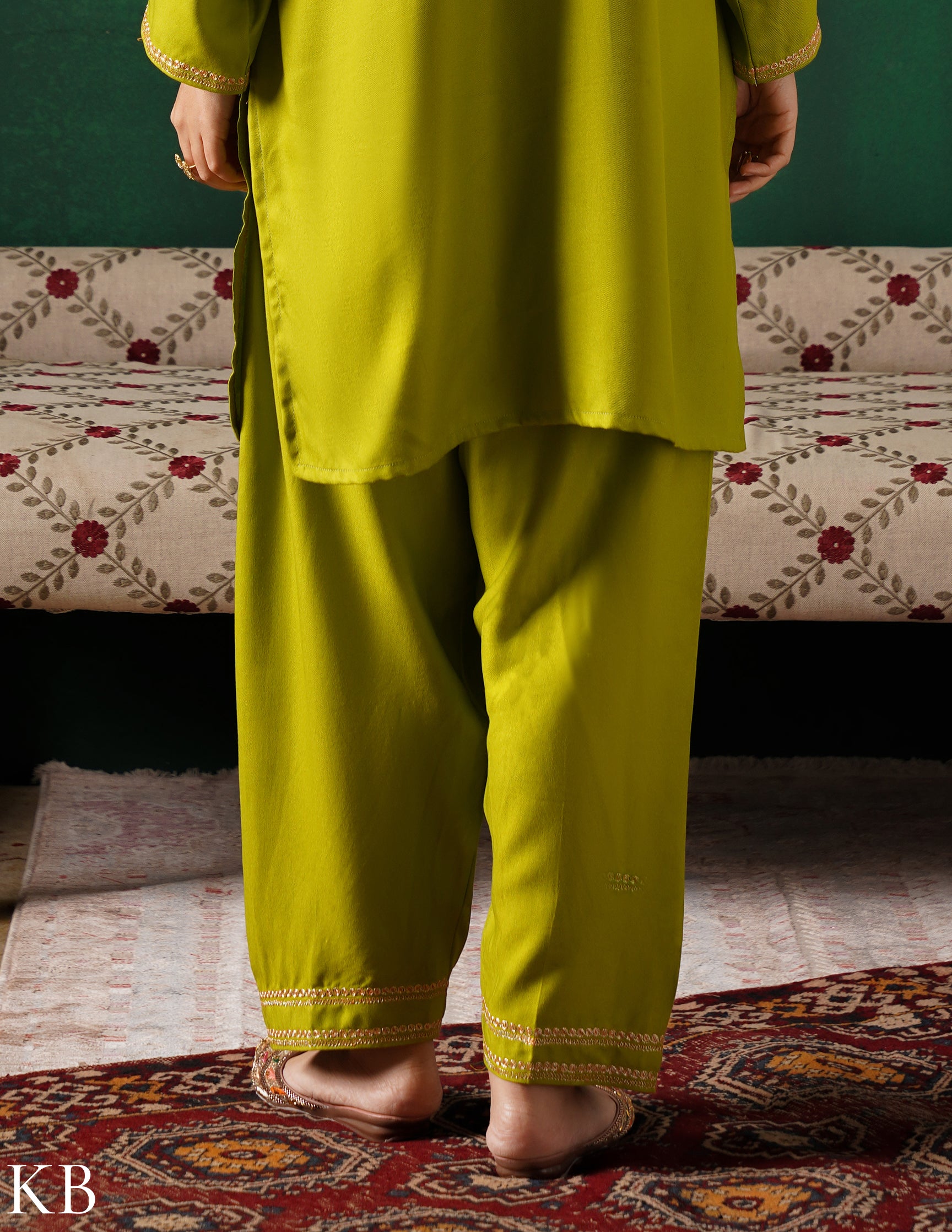 Kashmiri Golden Boti Tilla Embroidered Woollen Coordset – Lime Green | Handcrafted Heritage