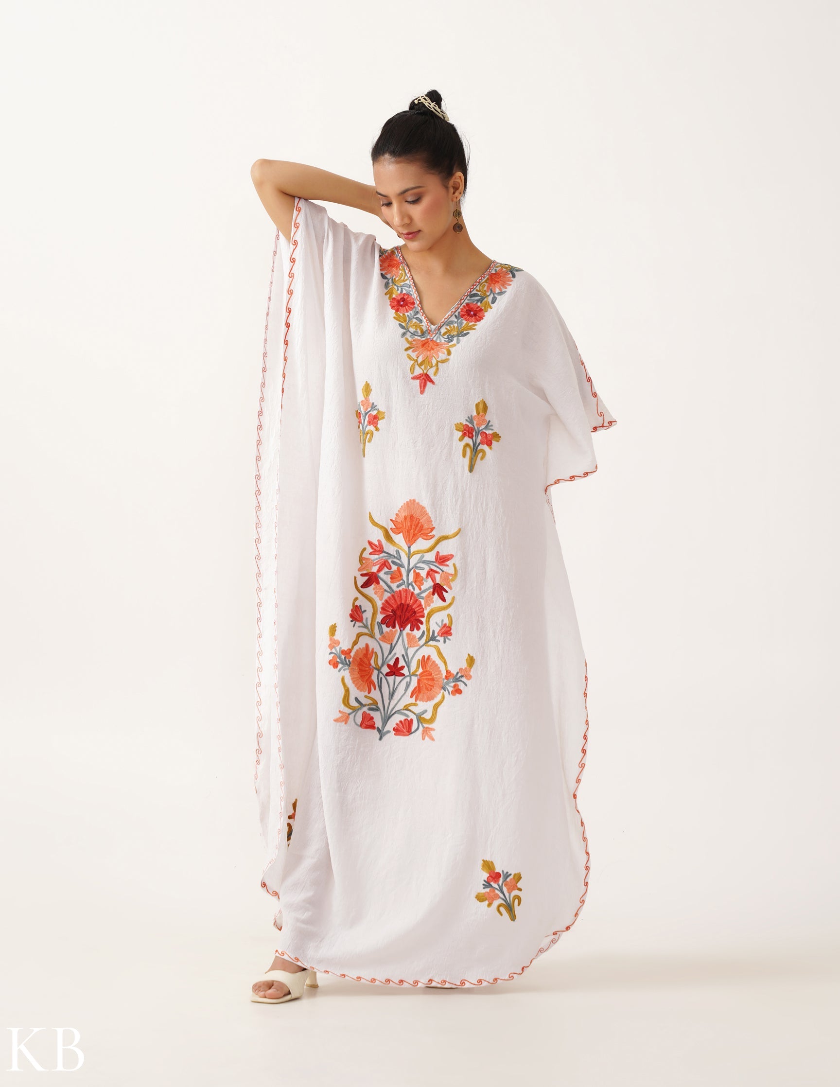 Floral Embroidered White Kaftan - Kashmir Box