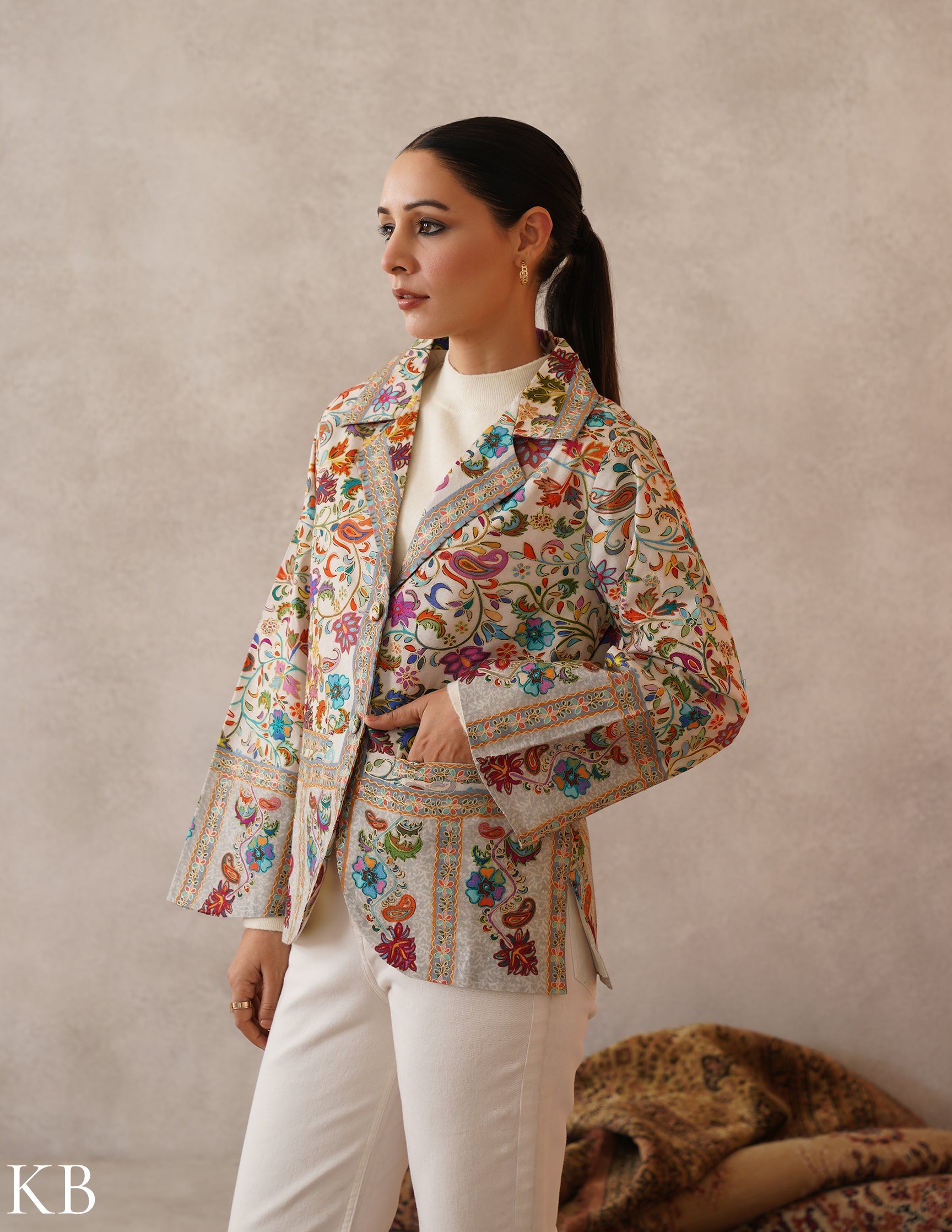 Nayaab Off-White Kalamkari Print Sozni Outlined Fine Wool Blazer