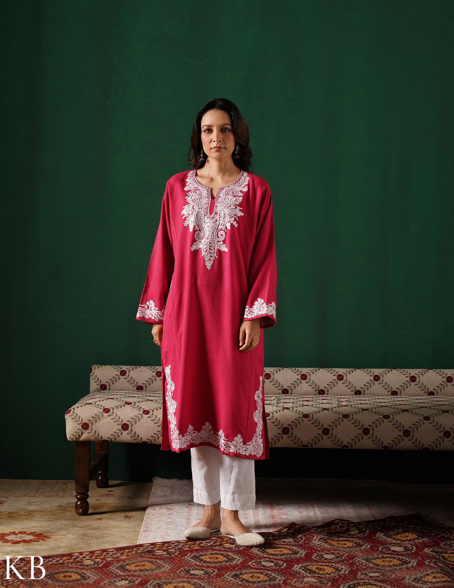 Kashmiri Light Pink Aari &amp; Zari Outlined Woollen Phiran – Dark Pink | Timeless Winter Wear