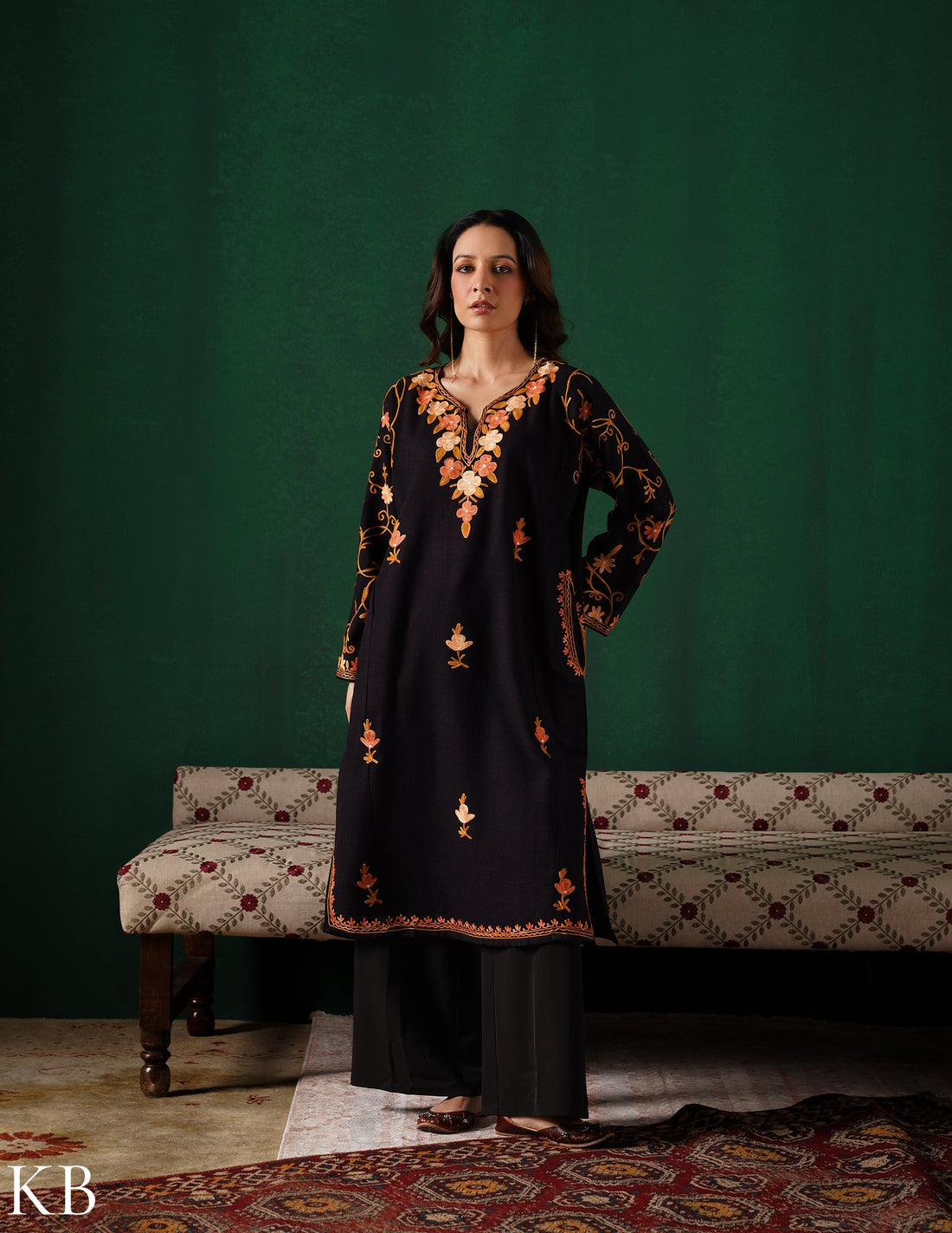 Kashmiri Pink &amp; Brown Aari Embroidered Woollen Phiran – Black | Timeless Winter Wear