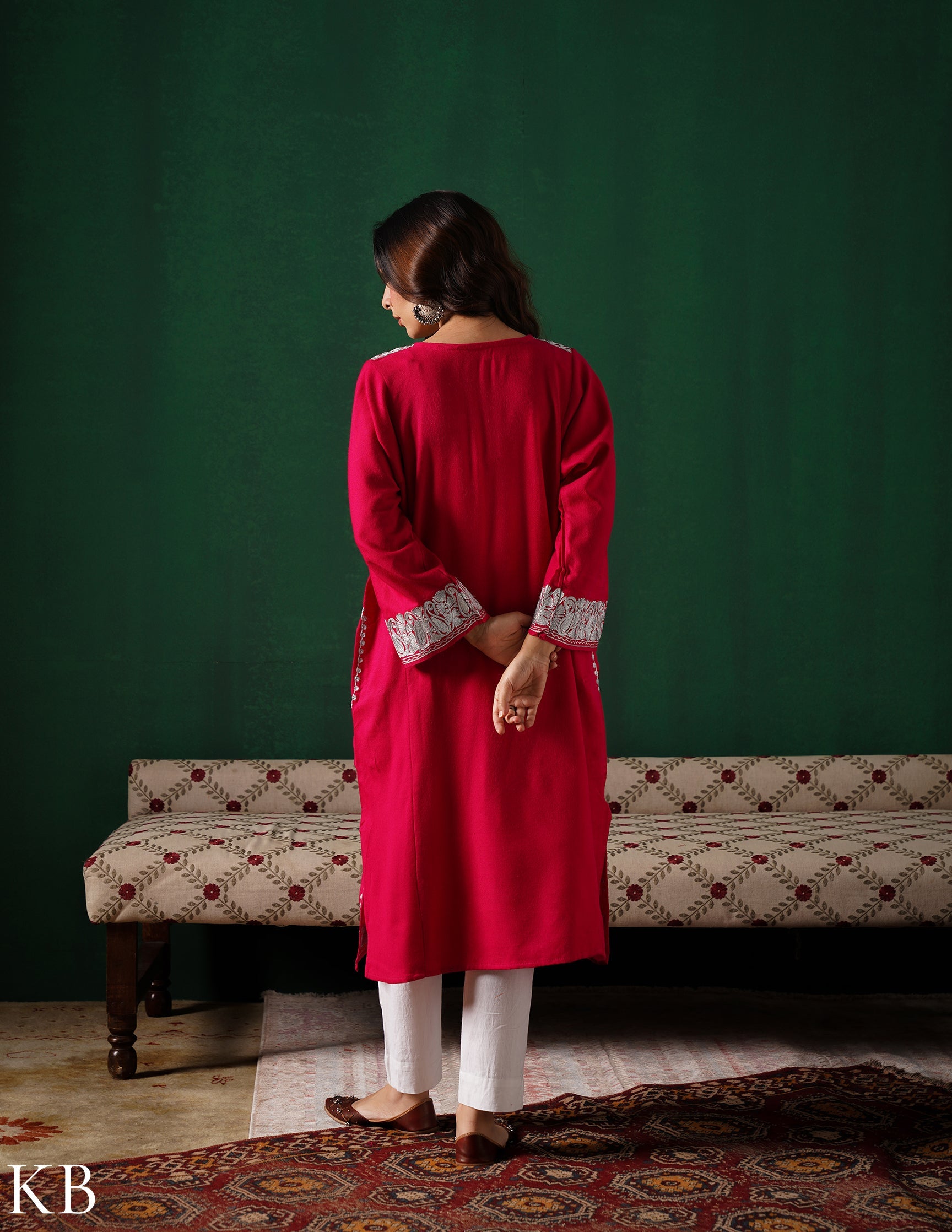 Kashmiri Silver Zari Embroidered Woollen Phiran – Pink | Handcrafted Heritage