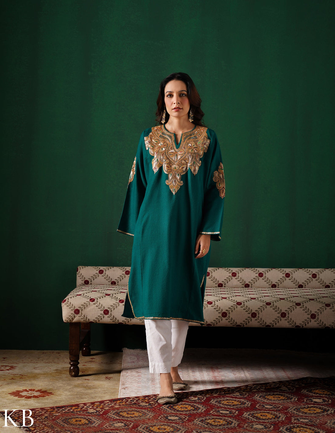 Kashmiri Golden Boti Tilla Embroidered Woollen Phiran – Bottle Green | Handcrafted Heritage