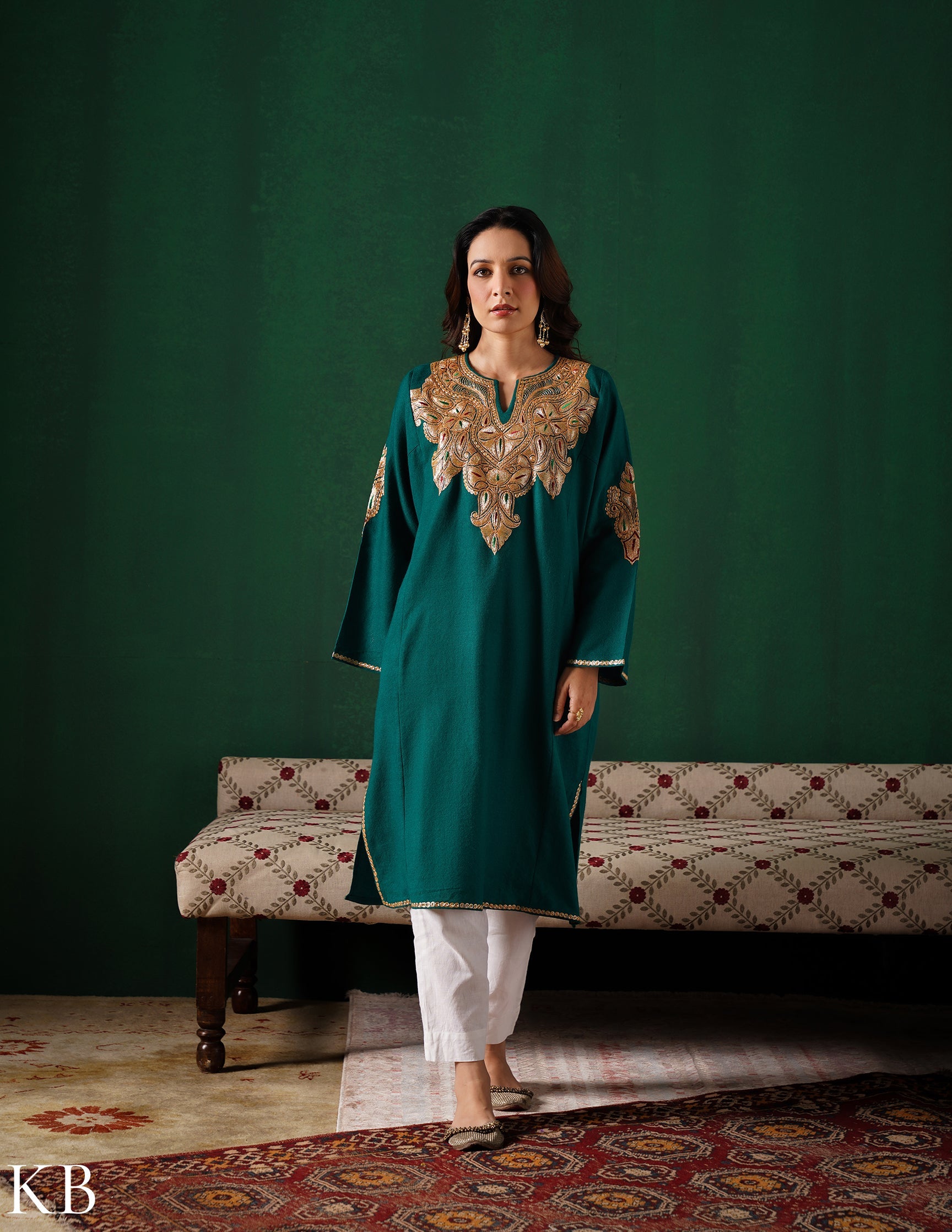 Kashmiri Golden Boti Tilla Embroidered Woollen Phiran – Bottle Green | Handcrafted Heritage
