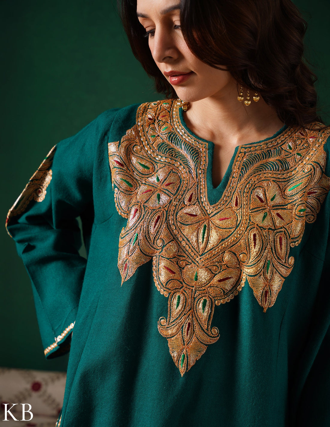 Kashmiri Golden Boti Tilla Embroidered Woollen Phiran – Bottle Green | Handcrafted Heritage