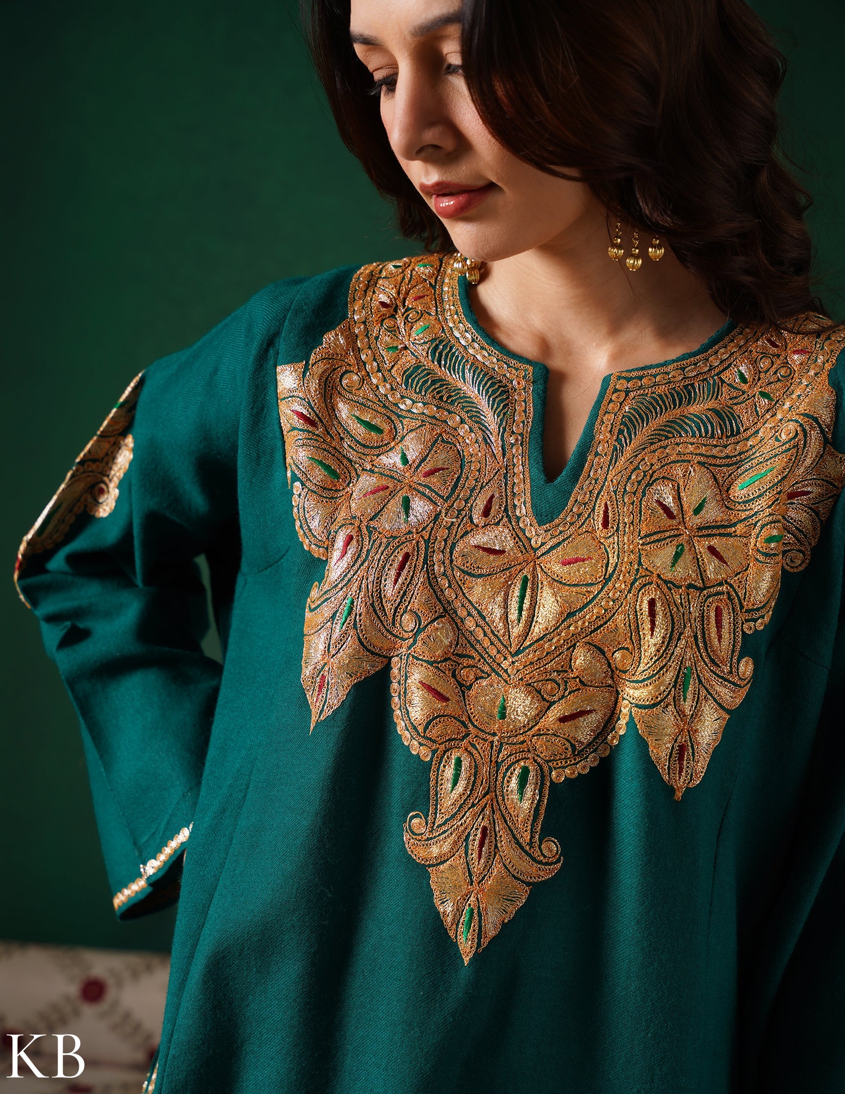 Kashmiri Golden Boti Tilla Embroidered Woollen Phiran – Bottle Green | Handcrafted Heritage