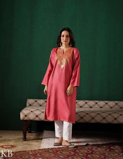 Kashmiri Golden Boti Tilla Embroidered Woollen Phiran – Pink | Handcrafted Heritage