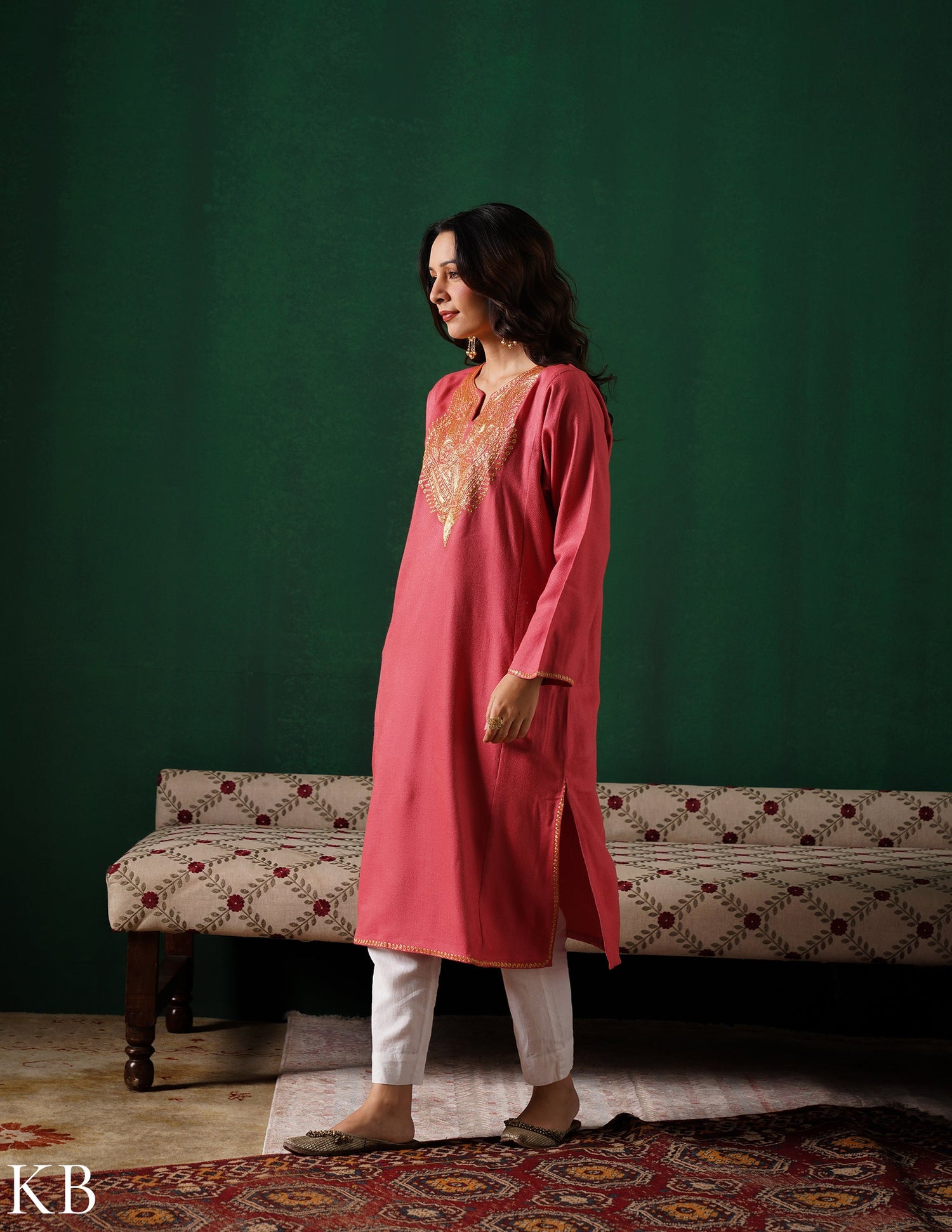 Kashmiri Golden Boti Tilla Embroidered Woollen Phiran – Pink | Handcrafted Heritage