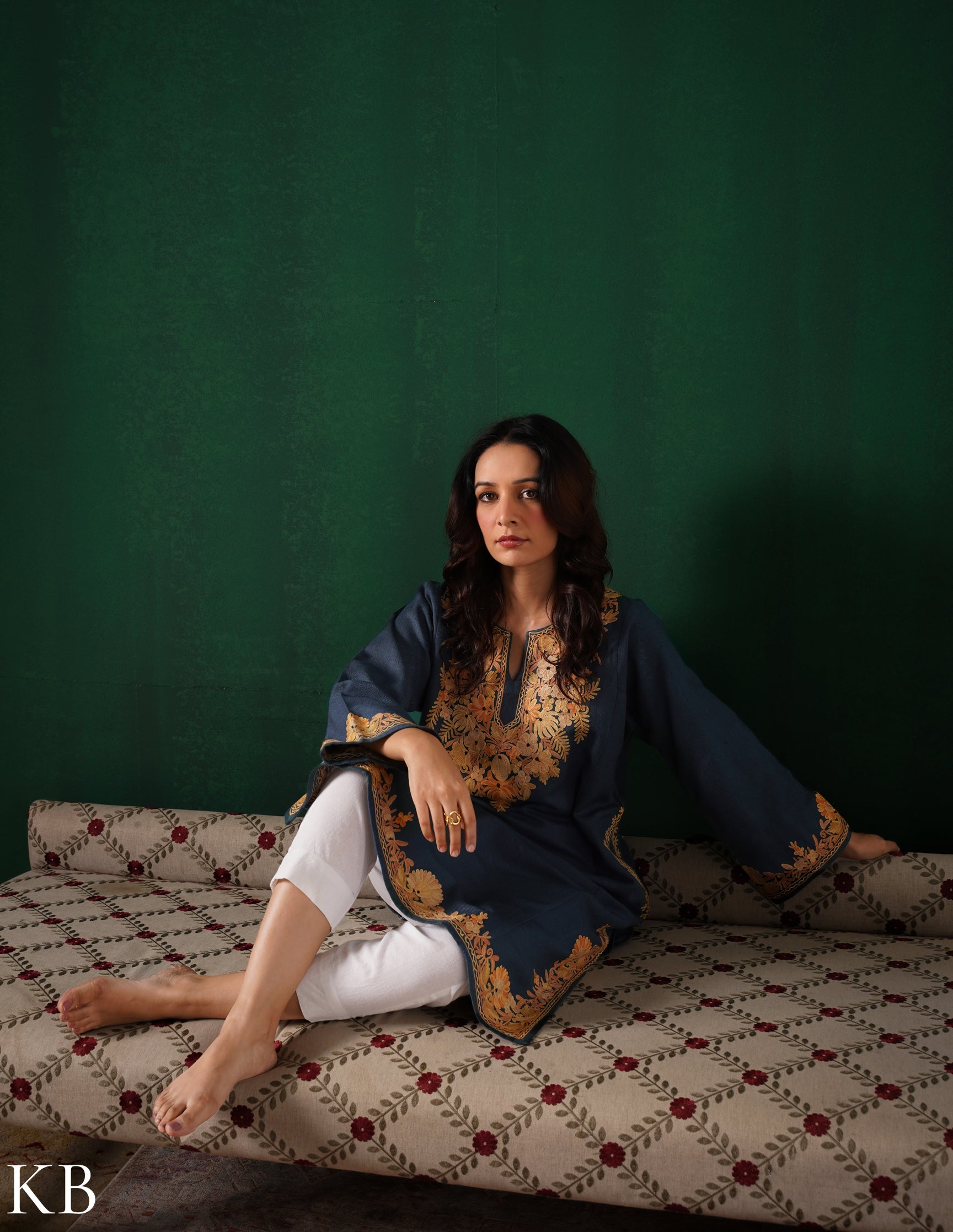 Kashmiri Beige Aari Embroidered Woollen Phiran – Grey | Timeless Winter Wear - Kashmir Box