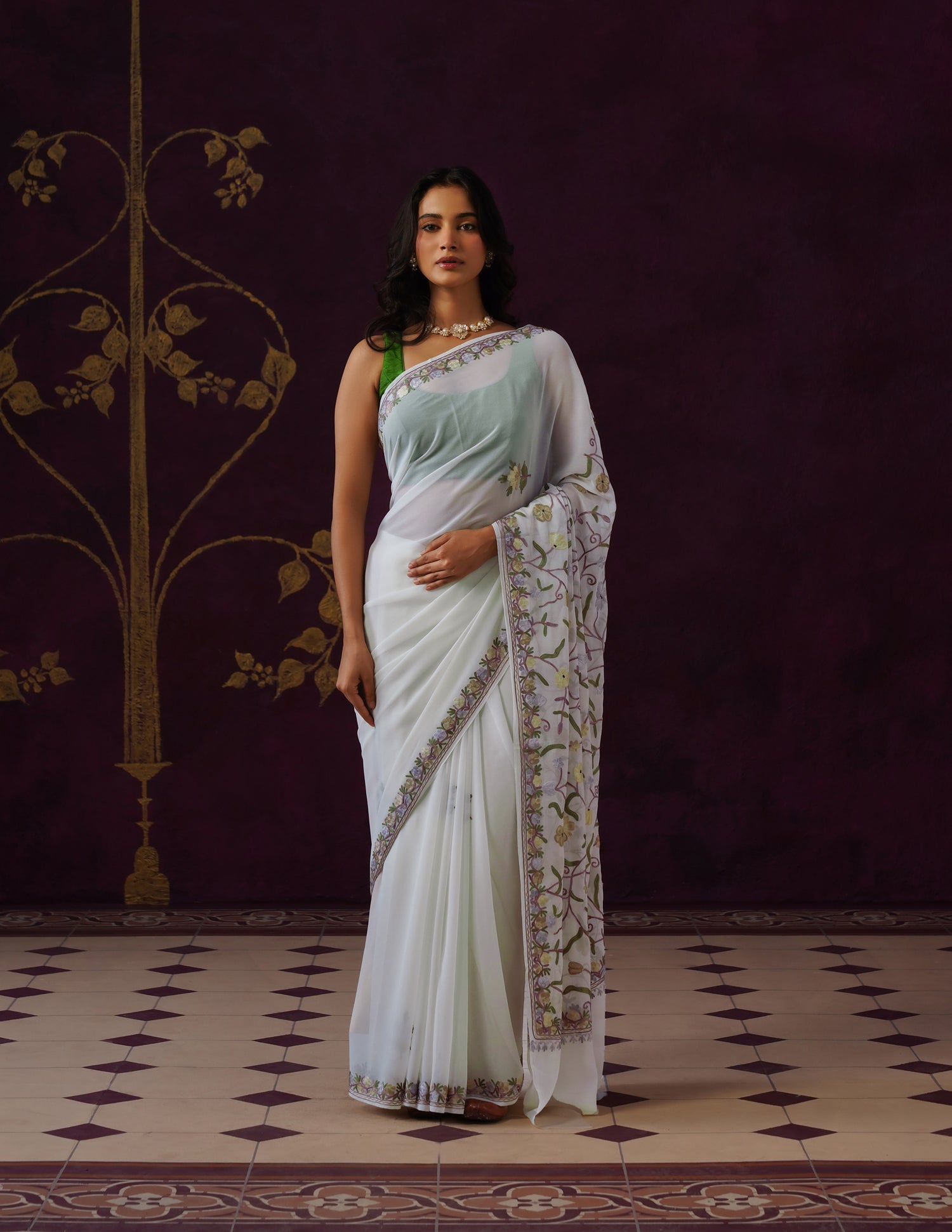 Kashmiri Aari Embroidered Georgette Saree – Off-White