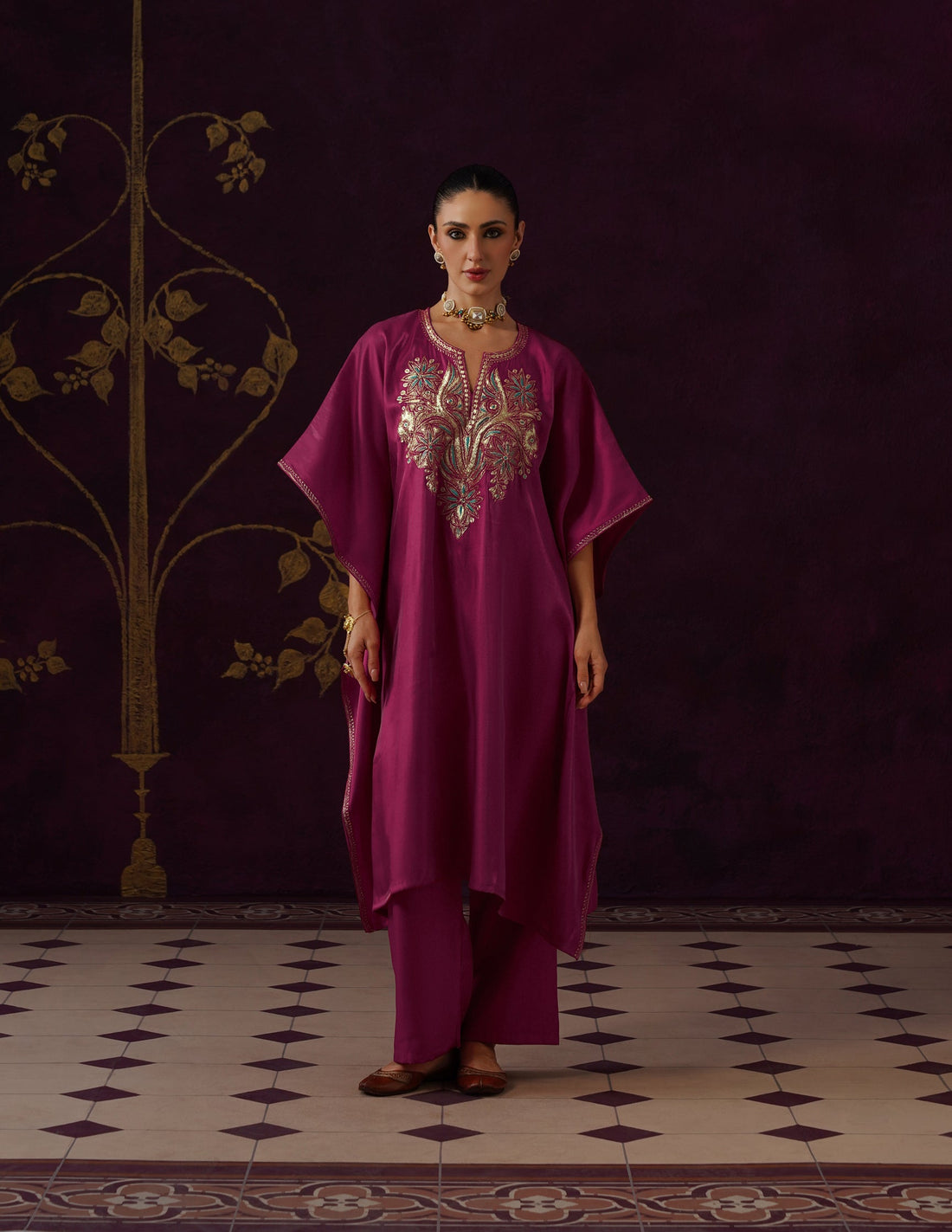 Kashmiri Tilla &amp; Thread Embroidered Silk Kaftan Set – Magenta Pink