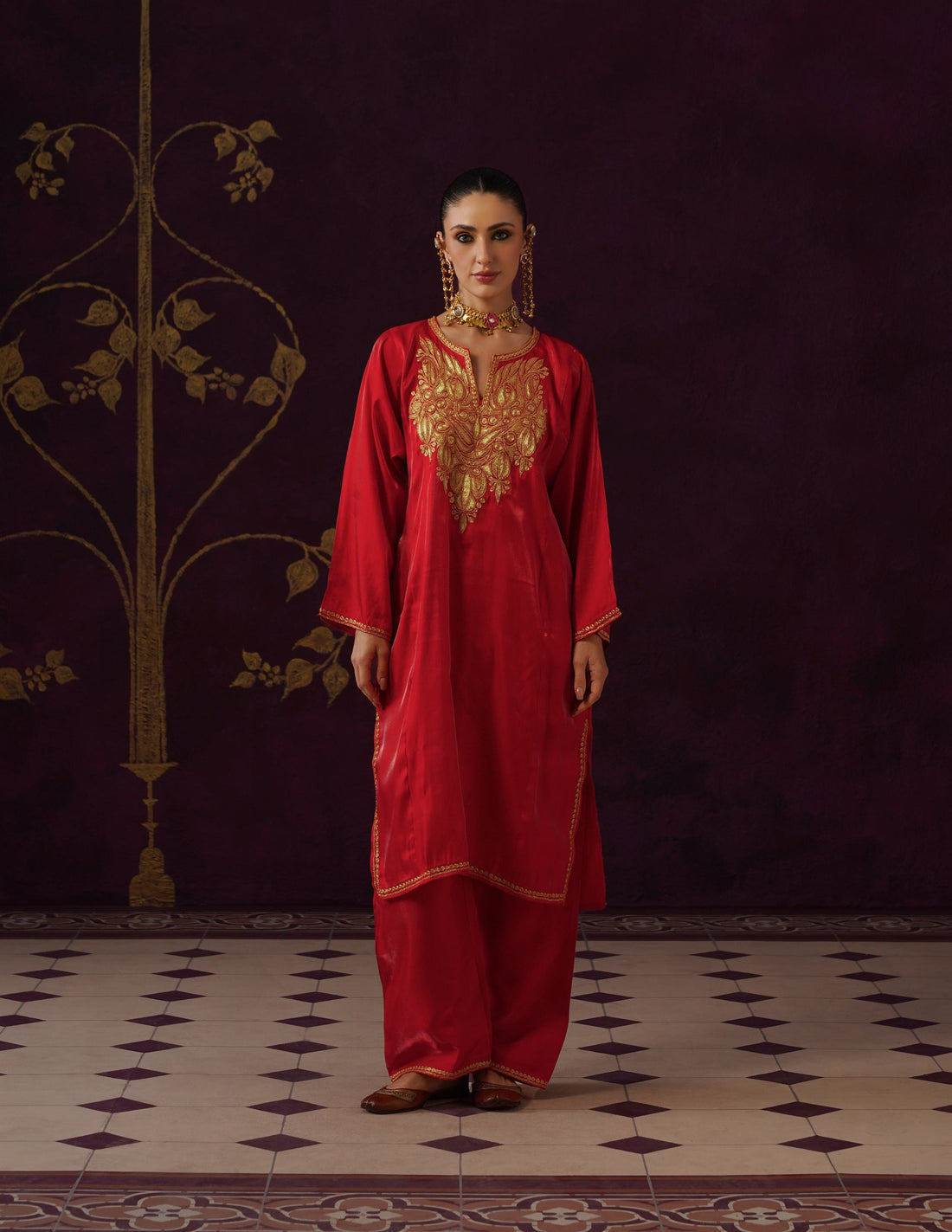 Kashmiri Tilla Embroidered Silk Phiran Set – Red