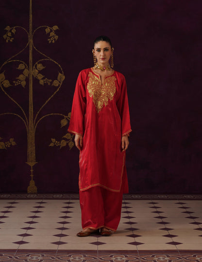 Kashmiri Tilla Embroidered Silk Phiran Set – Red
