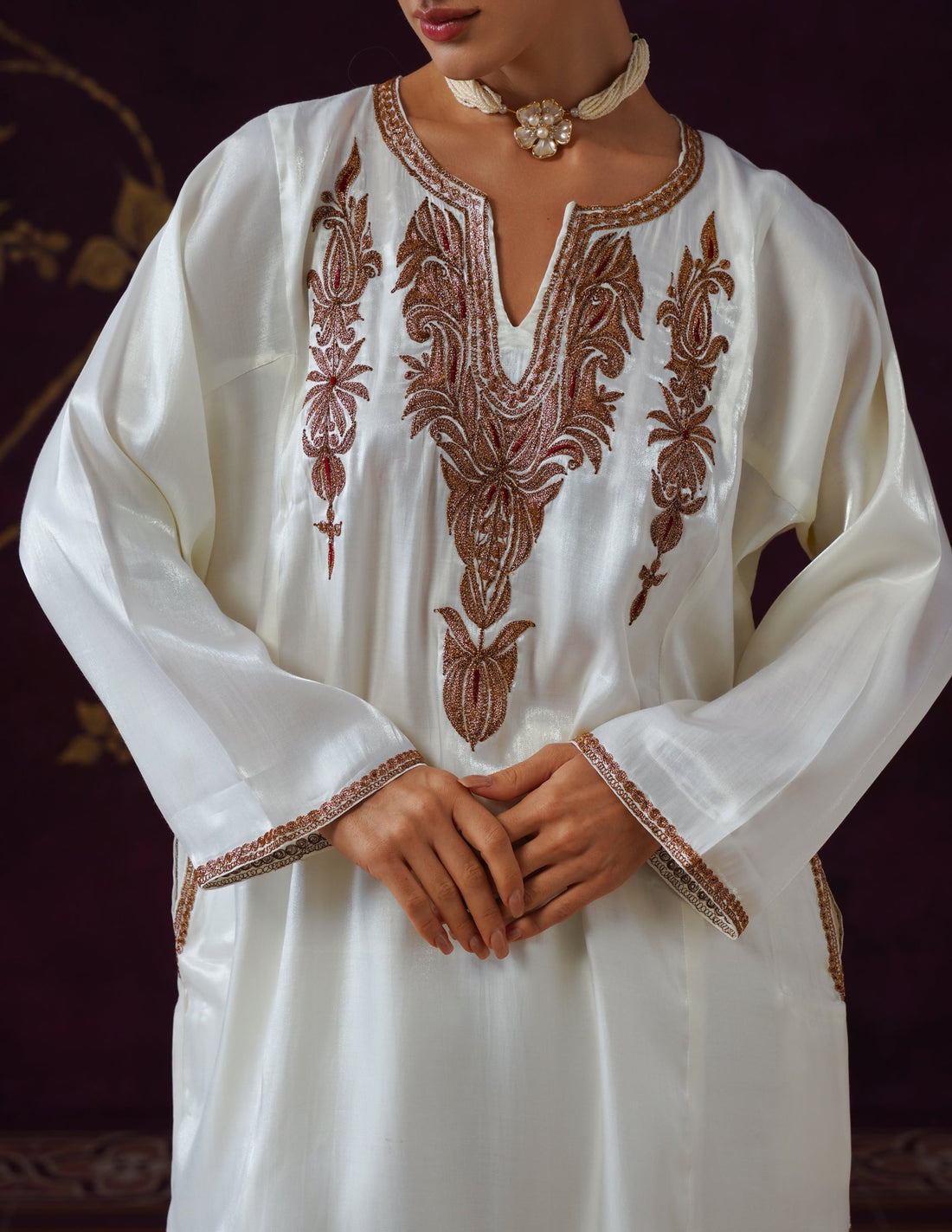 Kashmiri Tilla &amp; Thread Embroidered Silk Phiran Set – Off-White