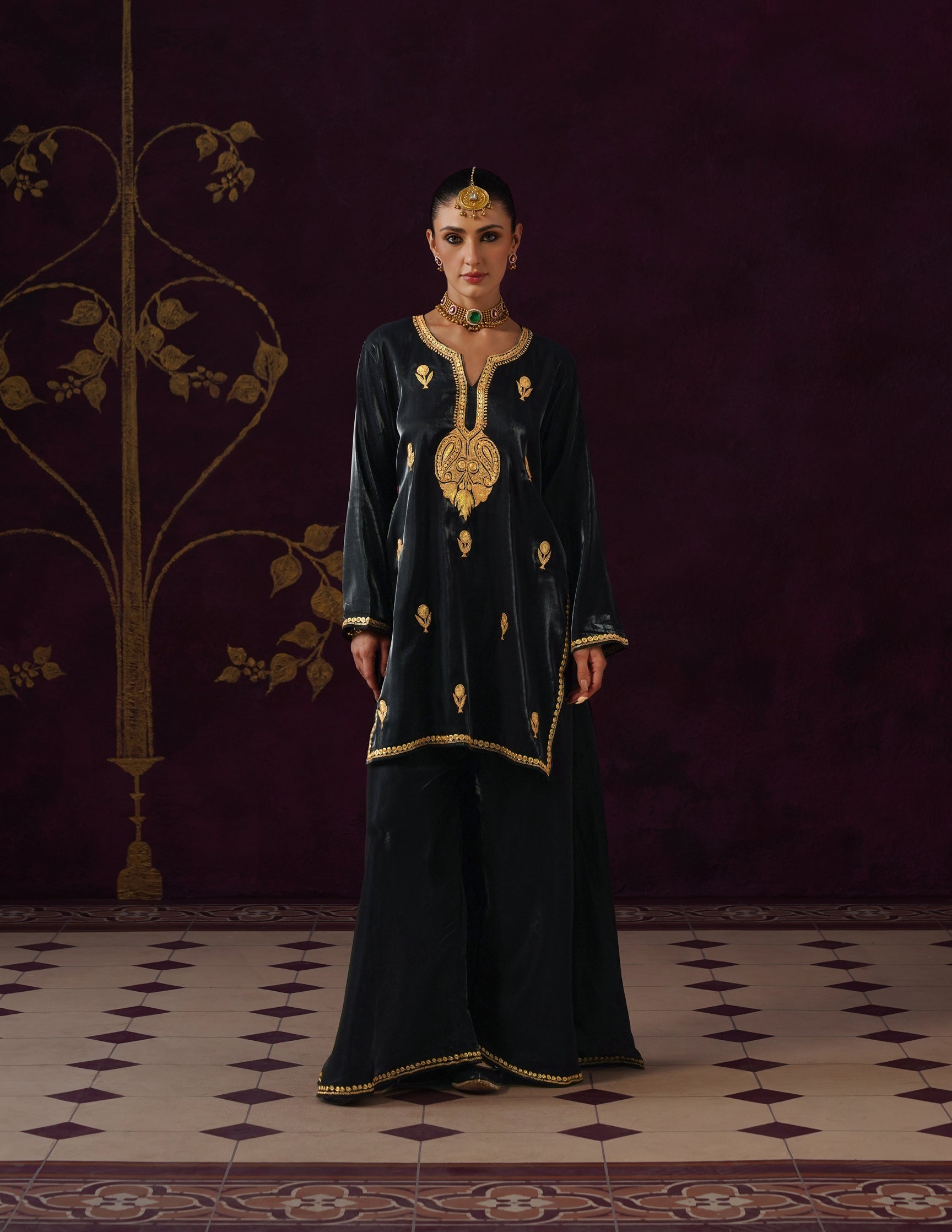 Kashmiri Tilla Embroidered Silk Co-ord Set – Black