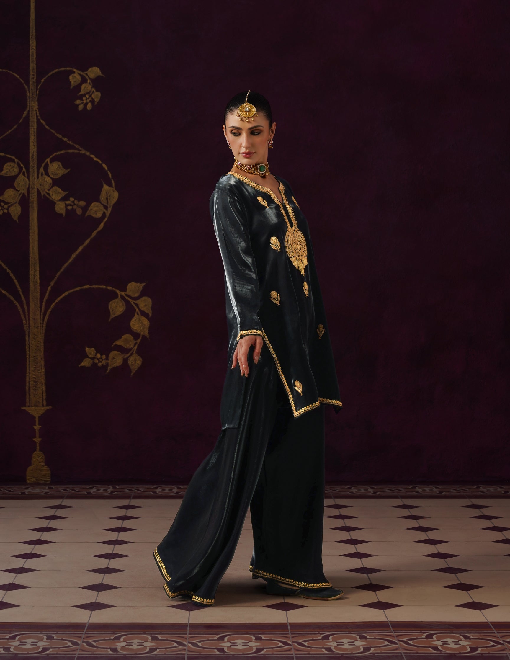 Kashmiri Tilla Embroidered Silk Co-ord Set – Black