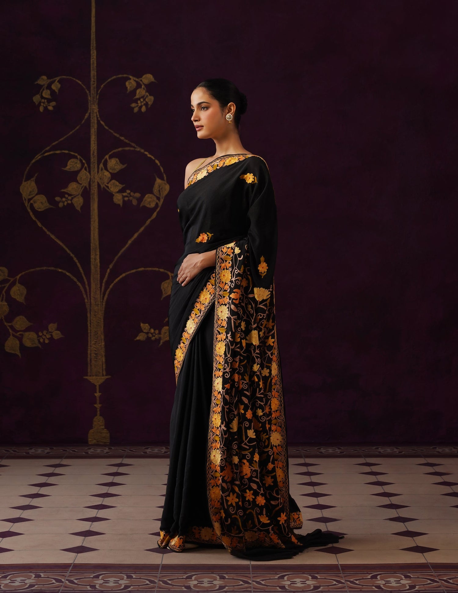 Kashmiri Aari Embroidered Georgette Saree – Black