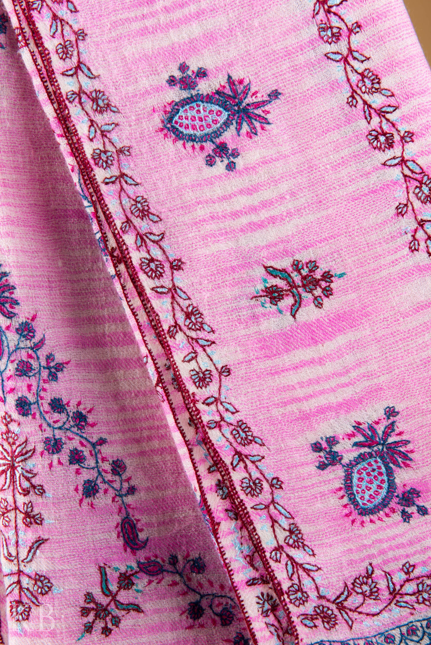 Pink And White Modern Design Embroidered Pashmina Stole - Kashmir Box