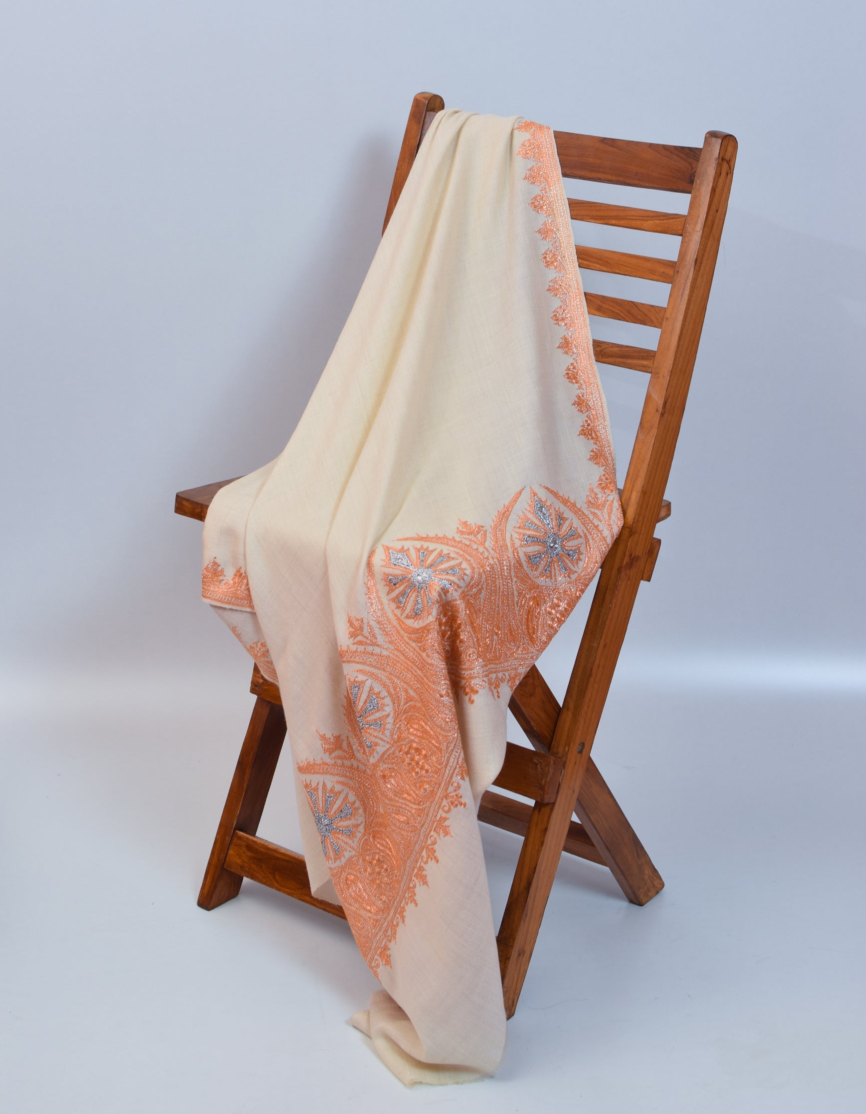 Cream Handwoven Tilla Embroidered Palladaar Pashmina Shawl